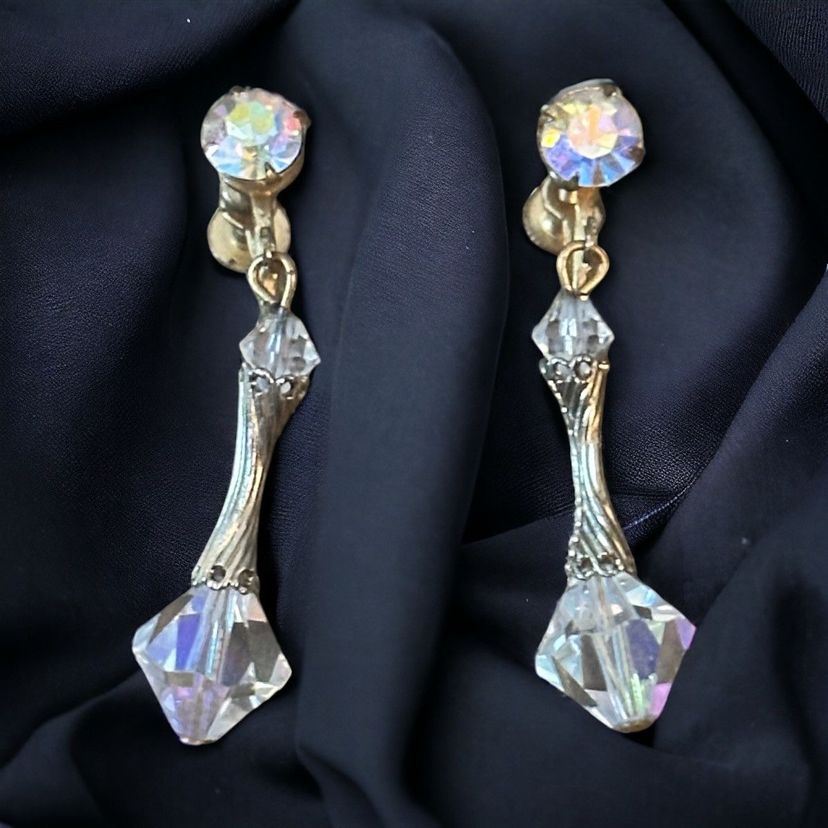Vintage Vintage Aurora Borealis crystal screw back dangle earrings Size ONE SIZE - 1 Thumbnail