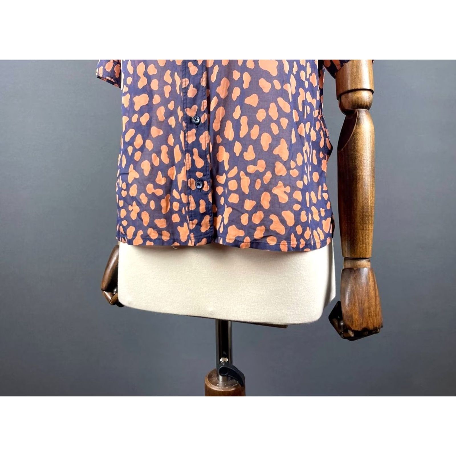 Celine Celine Paris Shirt Mens 44 Black &Orange Short Sleeve Button-Down Collared Animal Print Casual Shirt Size US XXL / EU 58 / 5 - 7 Thumbnail