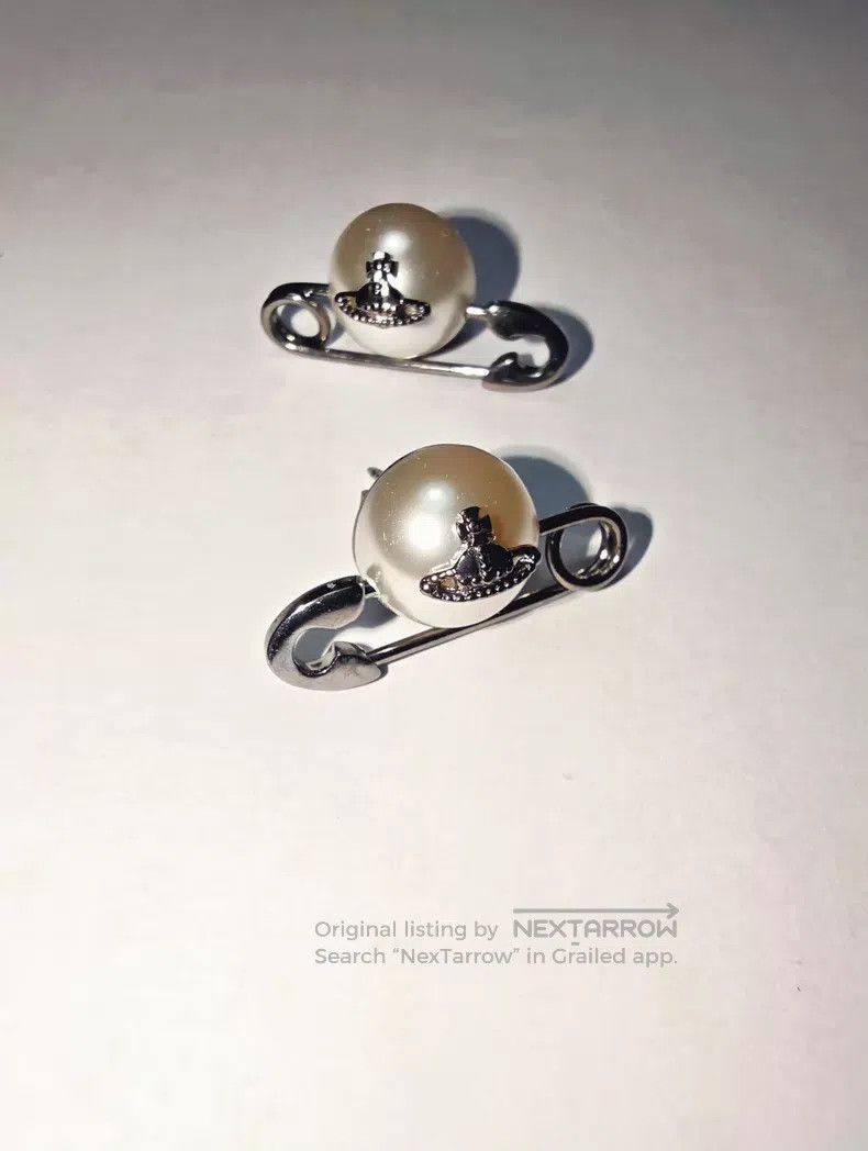 Vivienne Westwood Vivienne Westwood Pearl Pin Earrings - White Pearl with Da Size ONE SIZE - 2 Thumbnail
