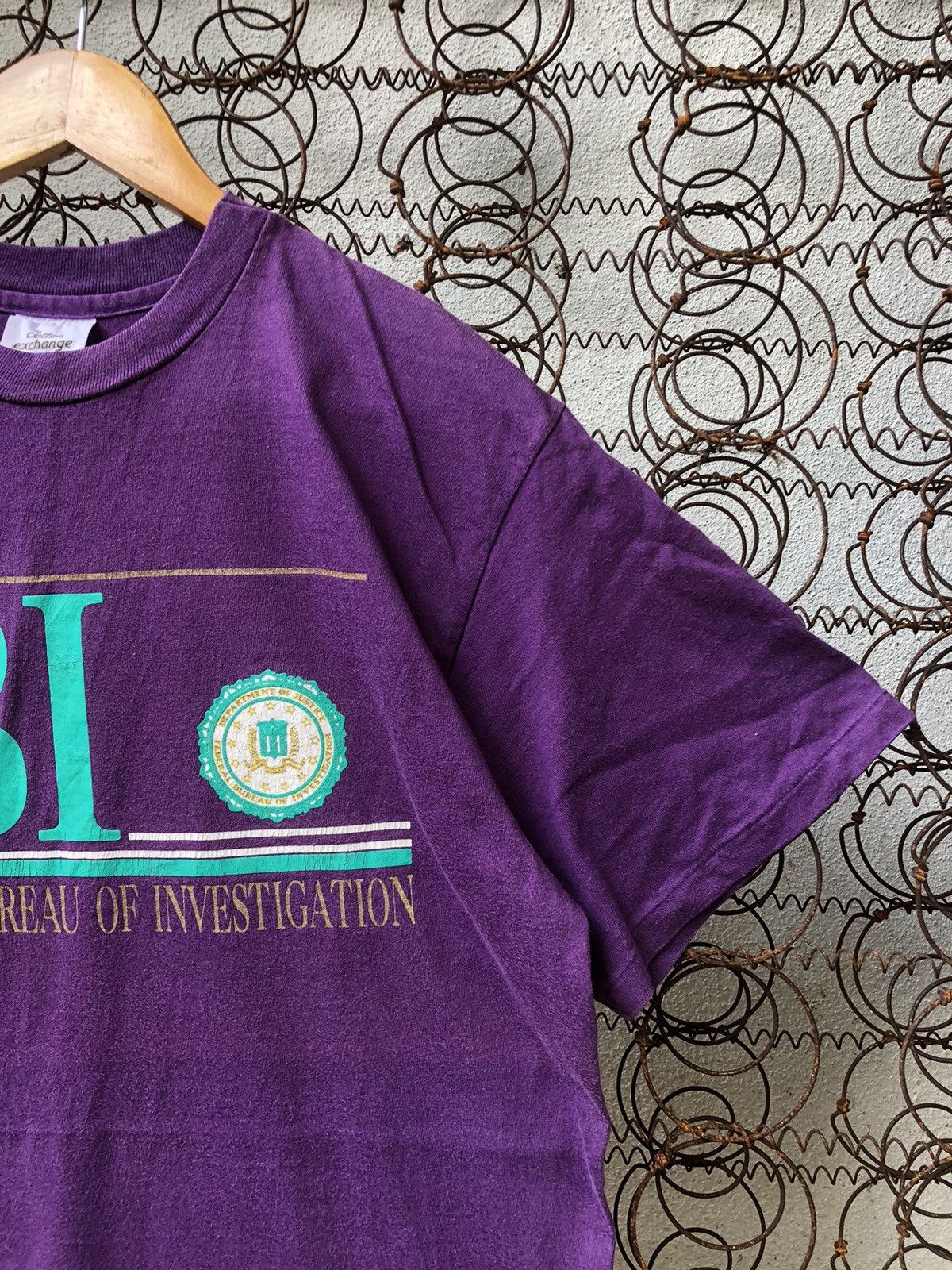 Japanese Brand × Vintage Vintage 90s Sunfaded FBI Spellout Tshirt Size US M / EU 48-50 / 2 - 3 Thumbnail