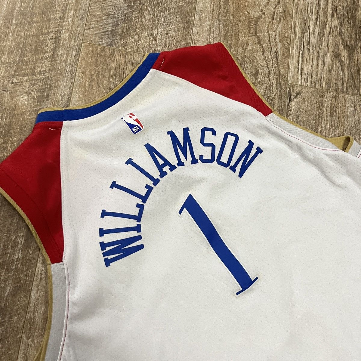 NBA Vintage Nike New Orleans Pelicans Jersey Size US L / EU 52-54 / 3 - 5 Thumbnail
