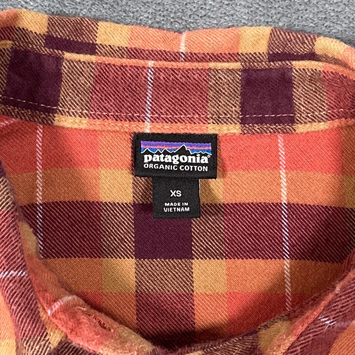 Patagonia Patagonia Fjord Shirt Womens XS Orange Plaid Midweight Organic Cotton Button-Up Long Sleeve Casual Outdoor Classic Mens? Size XS / US 0-2 / IT 36-38 - 3 Thumbnail