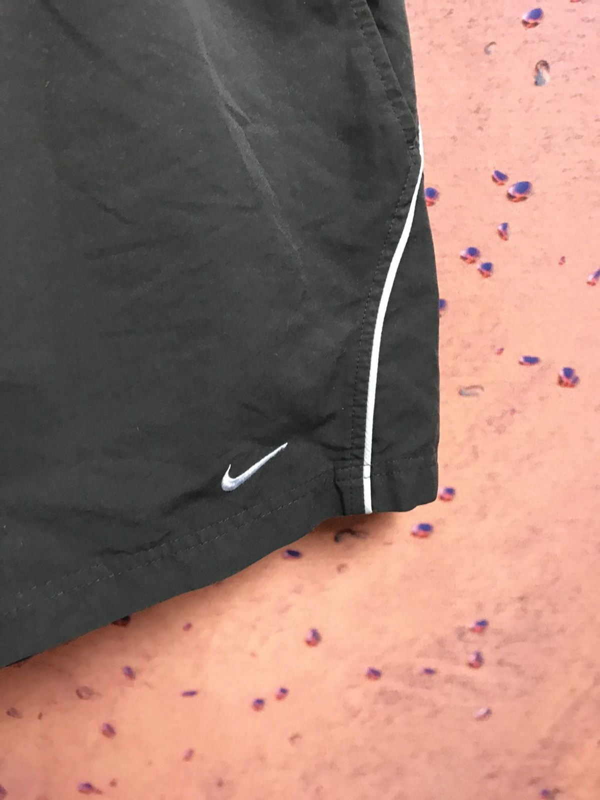 Nike × Vintage Vintage Nike streetwear shorts Size US 32 / EU 48 - 2 Thumbnail