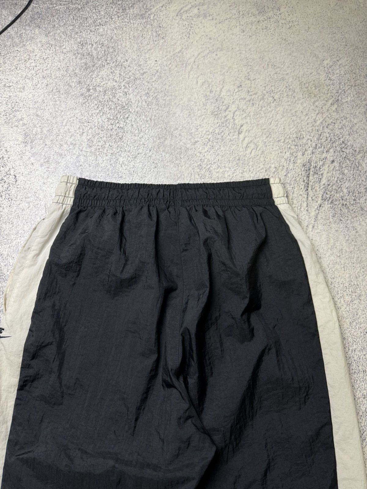 Nike Vintage Nike Nylon Drill Pants Y2K Black Size US 34 / EU 50 - 13 Thumbnail