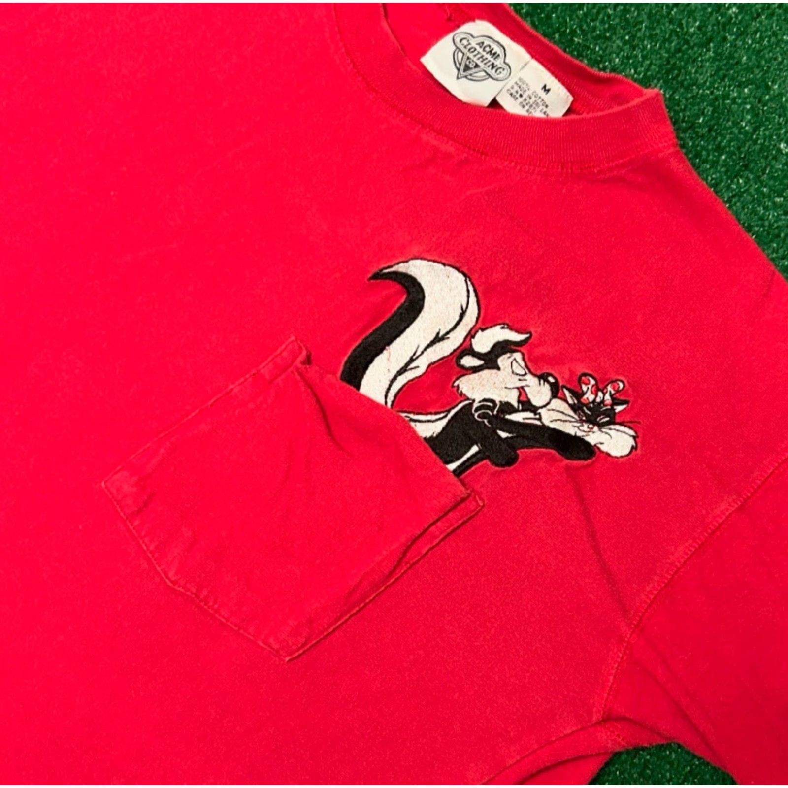 Vintage VINTAGE Pepe Le Pew Looney Tunes Embroidered VTG Shirt M Red 90s Cartoon Hip Hop Mens Shirt Size US M / EU 48-50 / 2 - 4 Thumbnail