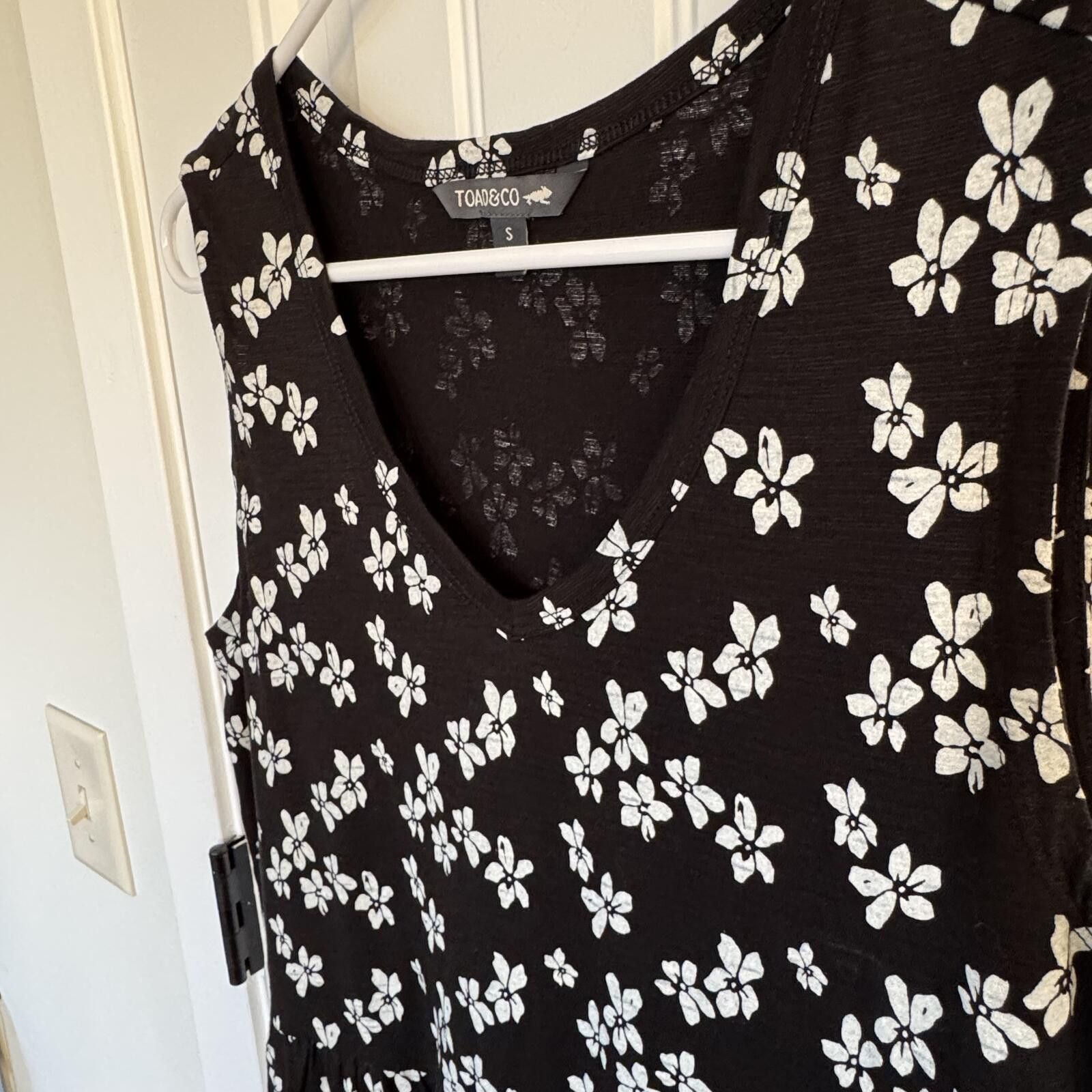 Toad&Co Toad&Co Small Sleeveless Floral Dress with Pockets Size S / US 4 / IT 40 - 1 Thumbnail