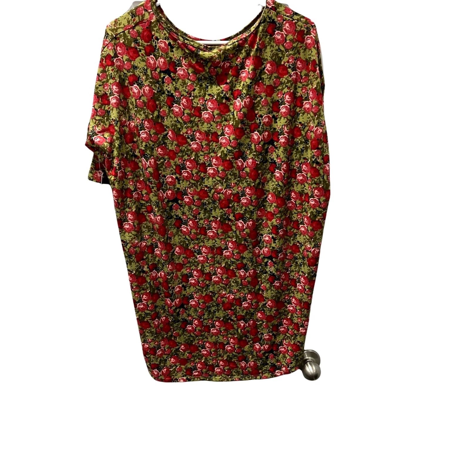 Vintage LuLaRoe Tunic Irma Red Green Rose Print NWT Size S Small Green Floral All Seasons Womens Shirt T Size S / US 4 / IT 40 - 2 Thumbnail