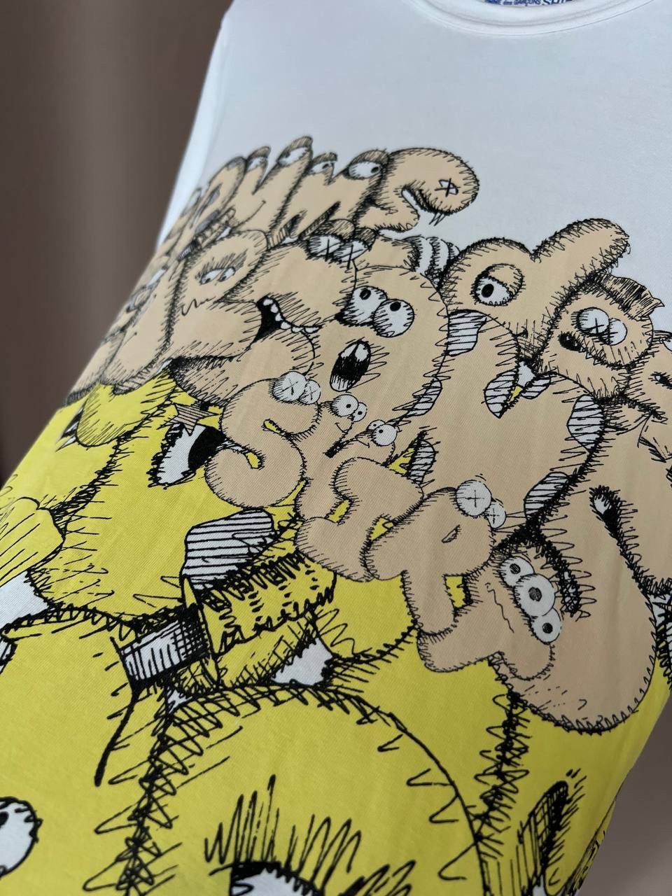 Comme des Garcons SHIRT Comme Des Garcons X Kaws Printed T-Shirt Mens Size M Size US M / EU 48-50 / 2 - 9 Thumbnail