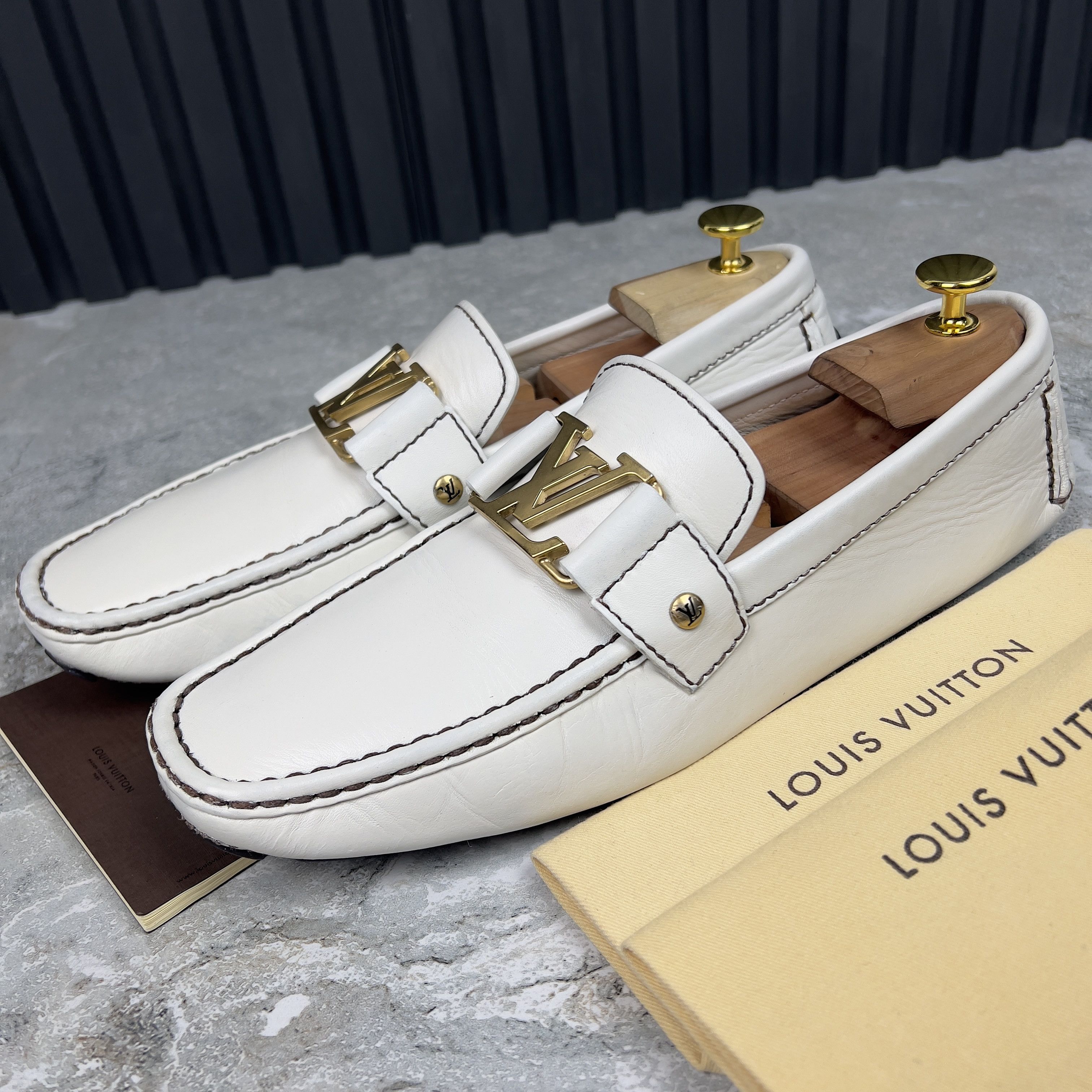 Louis Vuitton mens Monte Carlo driving shoes LOUIS VUITTON Black Monte Carlo Moccasins Driving Shoes main image 3