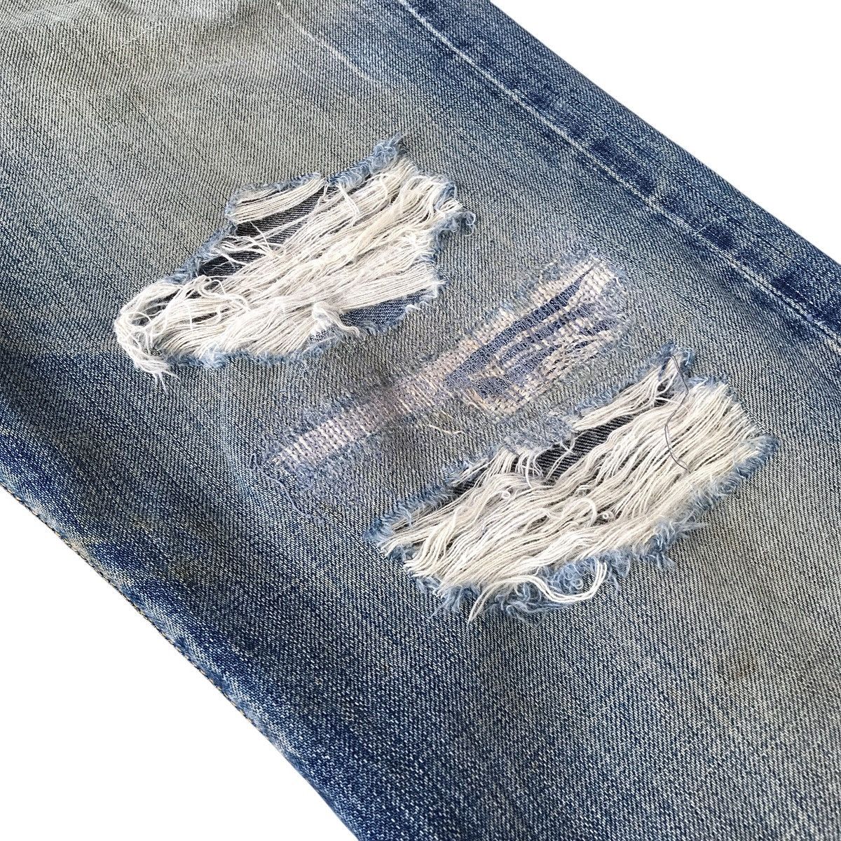 Levi's Levi’s Strauss Lot. 501 Vintage 2000s Distressed Denim Size US 29 - 10 Thumbnail
