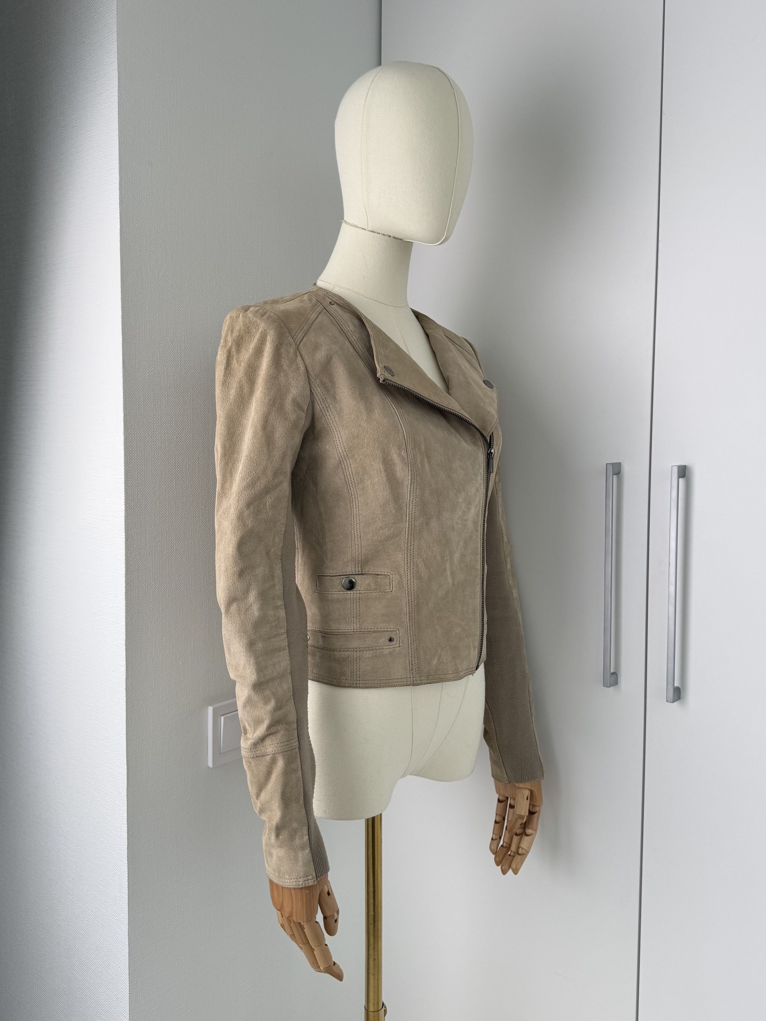 Vintage Women Beige Suede Jacket Y2K Vintage Cropped Biker Zip Size XS / US 0-2 / IT 36-38 - 2 Thumbnail