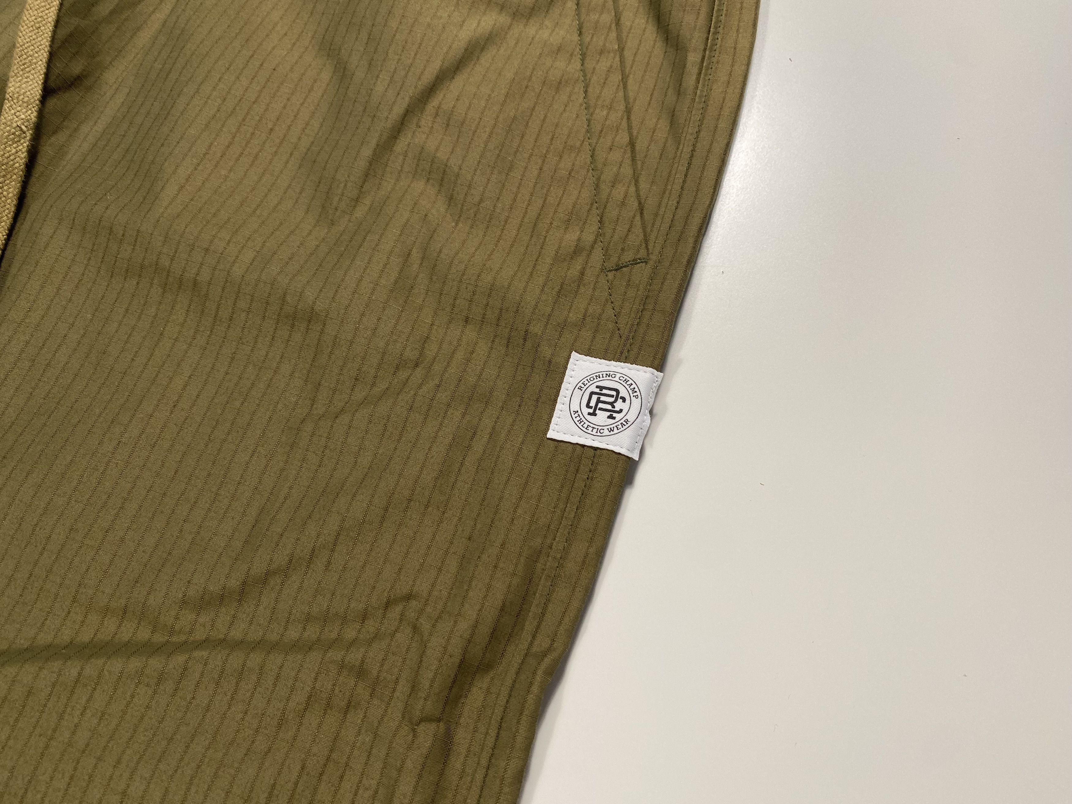Reigning Champ Reigning Champ light pinstriped nylon trousers size large Size US 34 / EU 50 - 3 Thumbnail