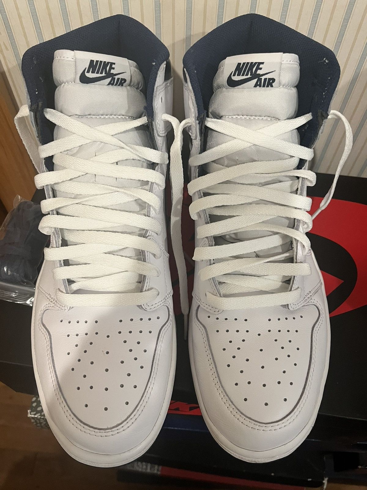 Jordan Brand Air Jordan 1 Retro Metallic Navy 2016 Size 11 Size US 11 / EU 44 - 7 Thumbnail