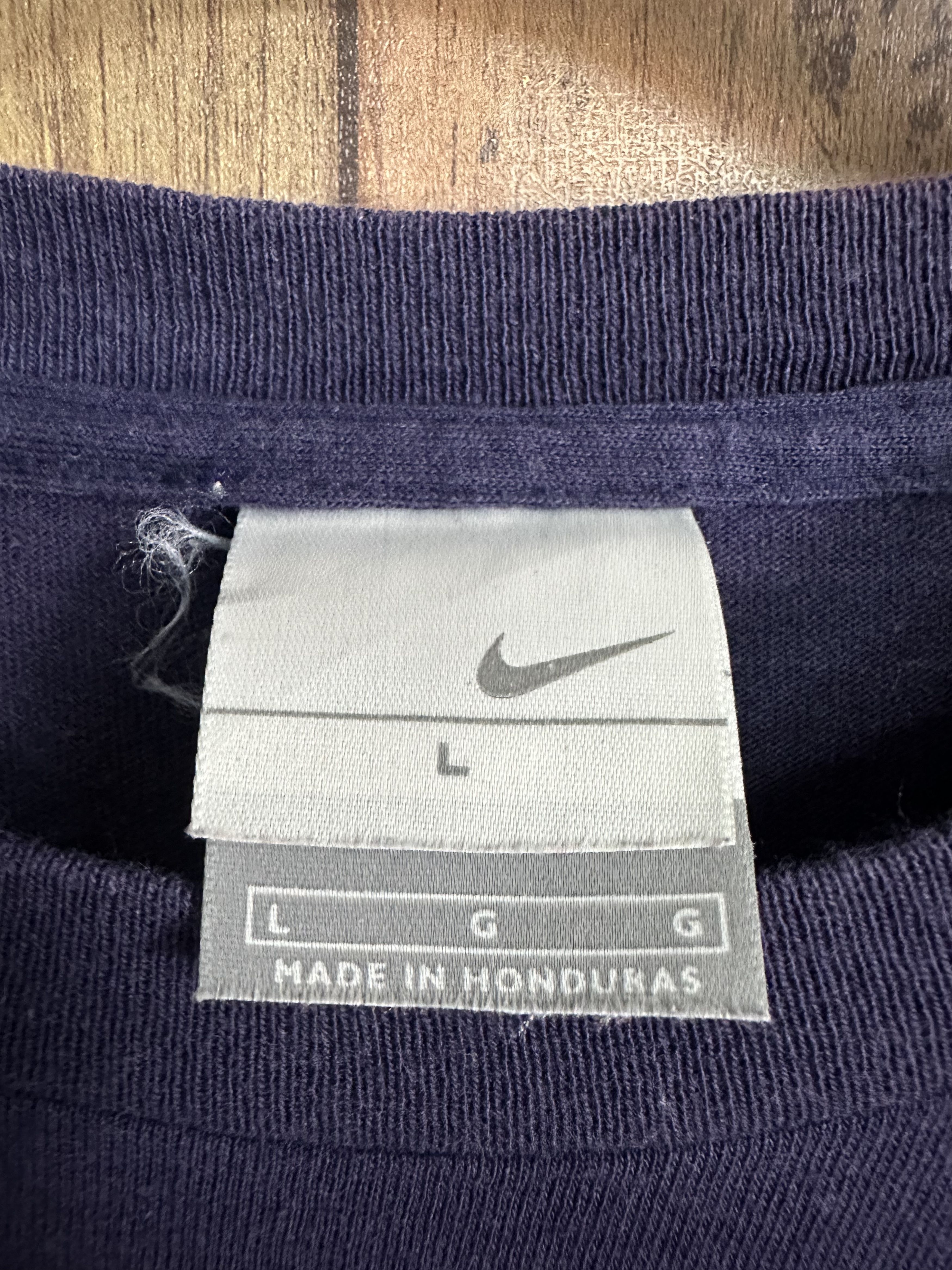 Nike Nike 72 Faded Washed Vintage Tshirt A348 Size US L / EU 52-54 / 3 - 8 Thumbnail