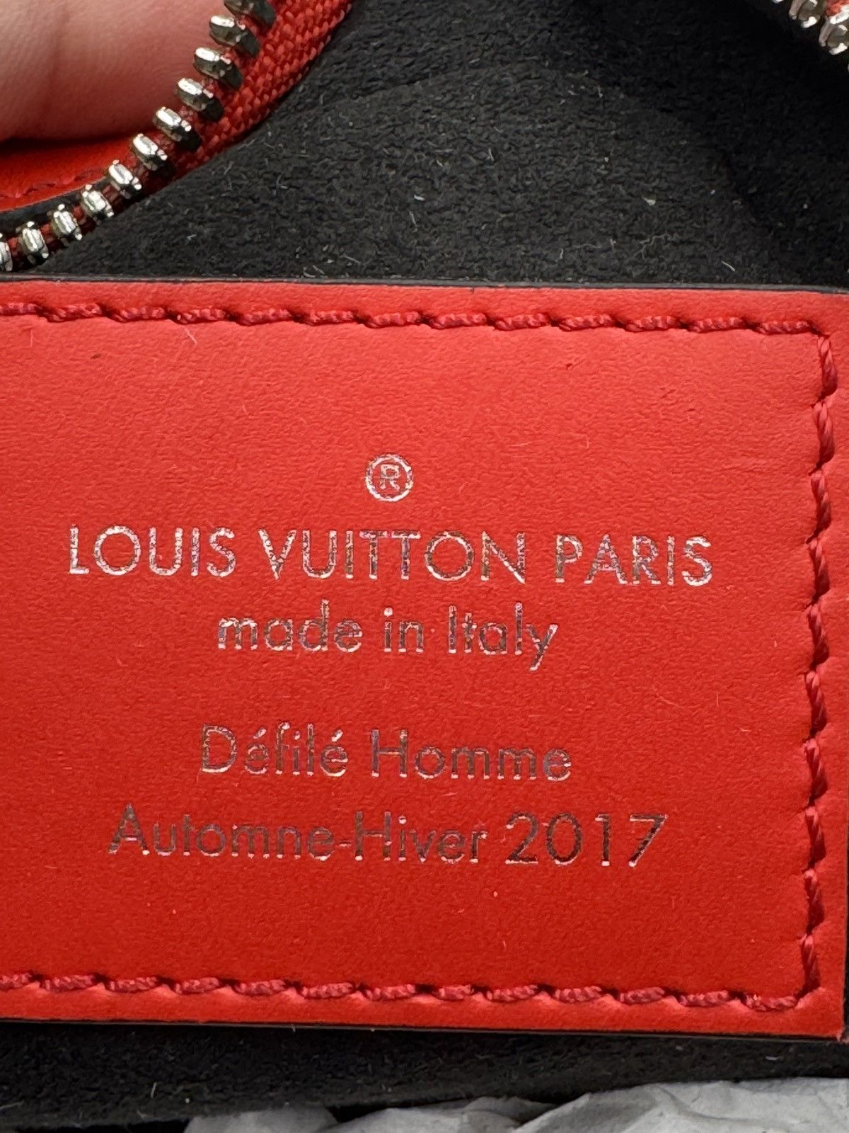 Louis Vuitton × Supreme Louis Vuitton X Supreme Epi Danube Pm Red Sling Bag Size 30 - 8 Thumbnail