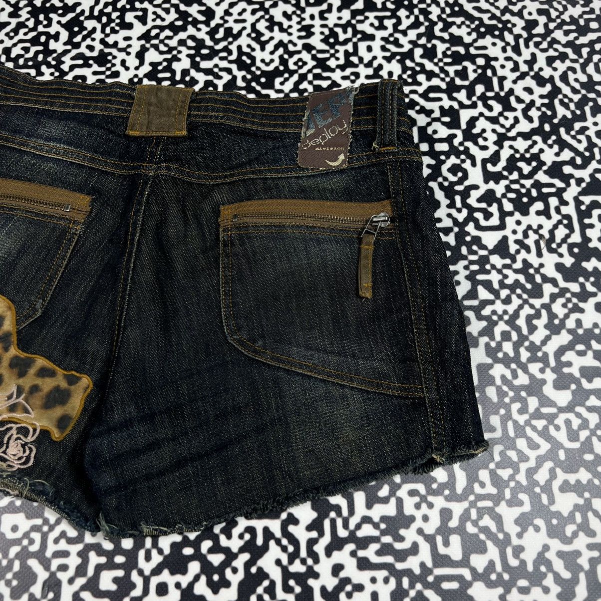 Japanese Brand Vintage Y2K Deplay Japanese Style Leopard Print Sexy Shorts Size 28" / US 6 / IT 42 - 12 Thumbnail