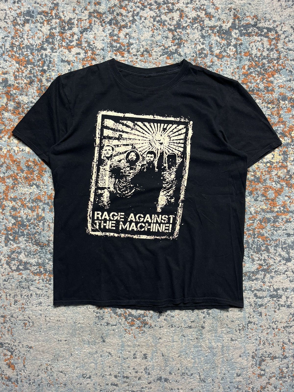 Band Tees × Rage Against The Machine × Vintage Vintage y2k Rage against the machine graphic band tee Size US XL / EU 56 / 4 - 1 Thumbnail