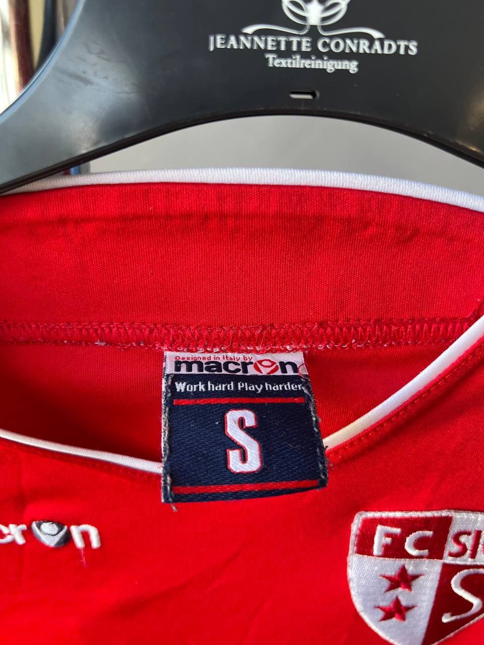 Macron 2007/08 FC SION #16 AWAY SOCCER JERSEY FOOTBALL SHIRT SIZE S Size US S / EU 44-46 / 1 - 9 Thumbnail