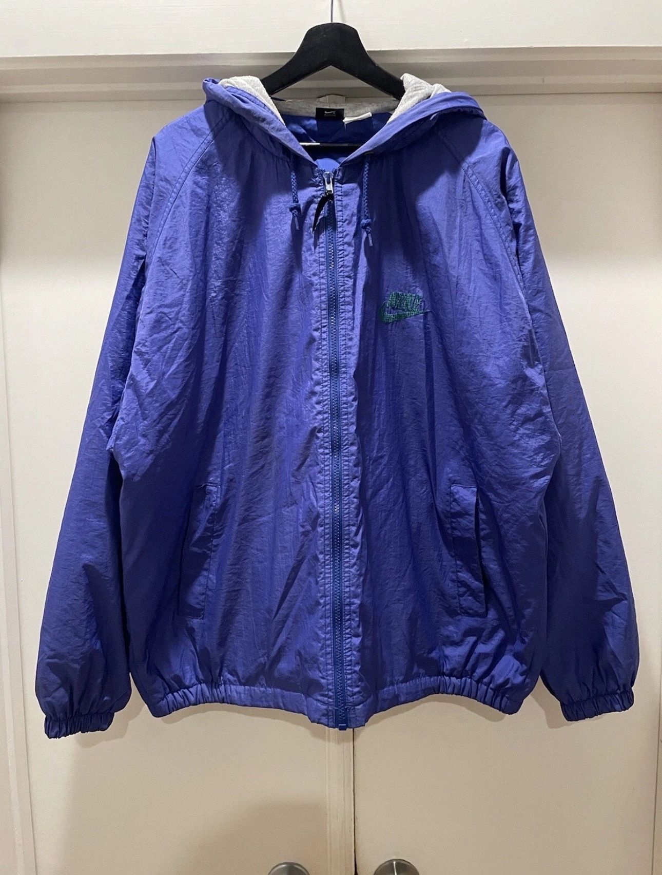 Nike VTG 90s Nike Jacket Size XL Swoosh purple green Hooded Size US XL / EU 56 / 4 - 1 Thumbnail