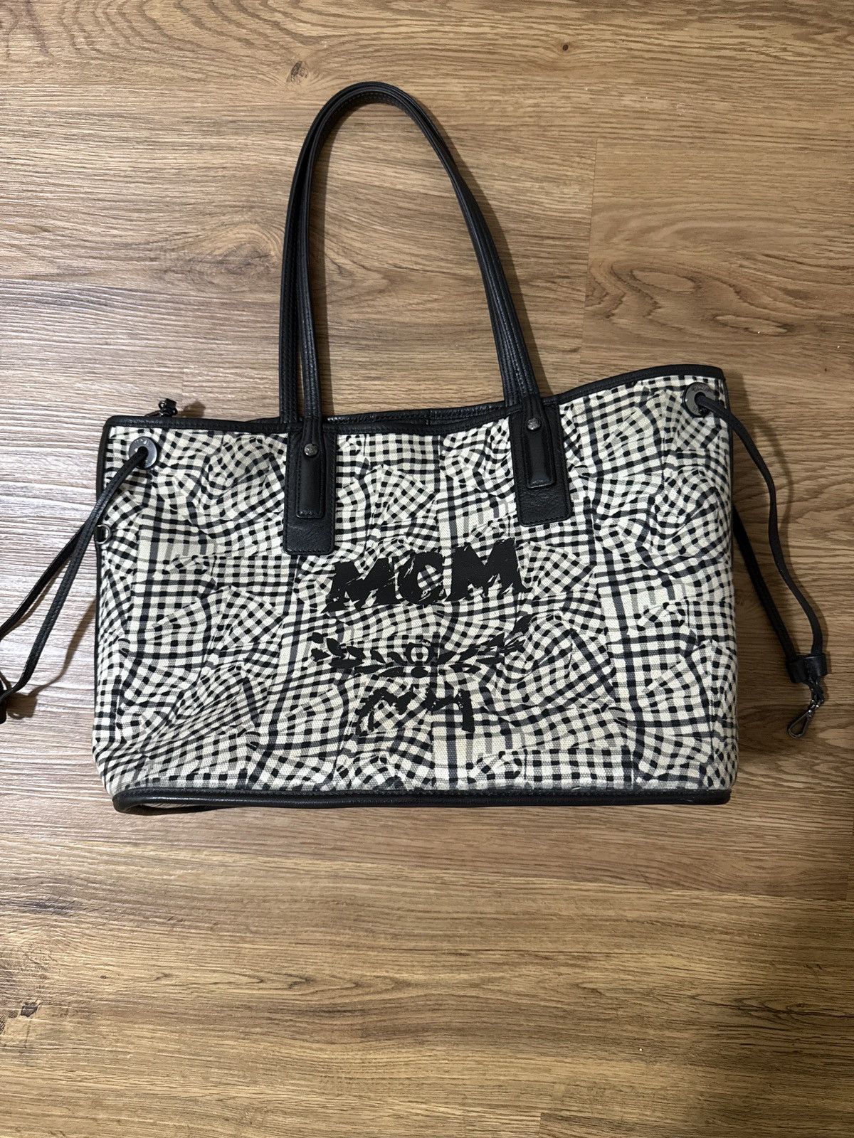 MCM MCM Liz Medium Reversible Tote Size ONE SIZE - 3 Thumbnail
