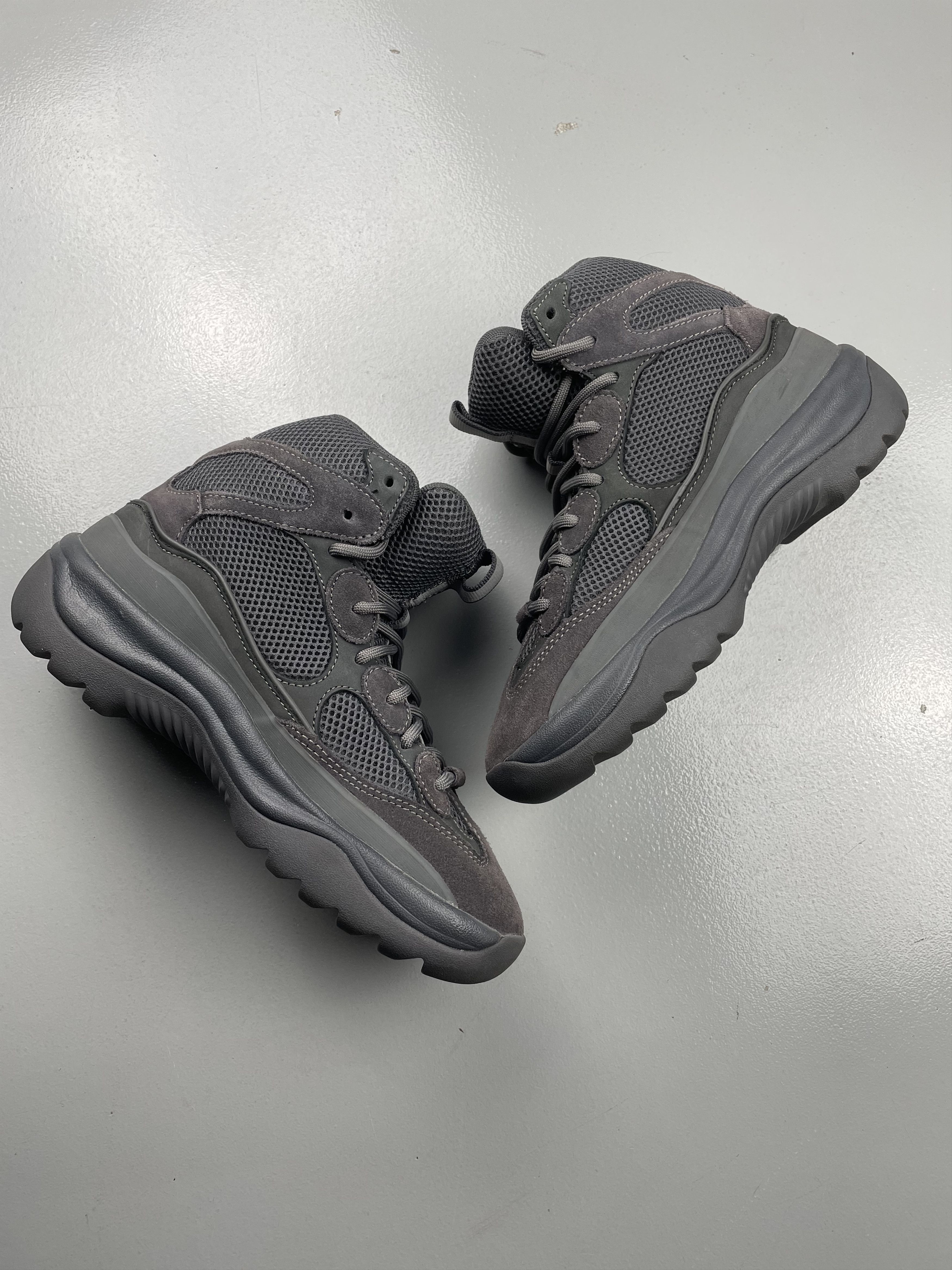 Yeezy YEEZY Season 6 Graphite Desert Boots - size 42 Size US 8.5 / EU 41-42 - 3 Thumbnail