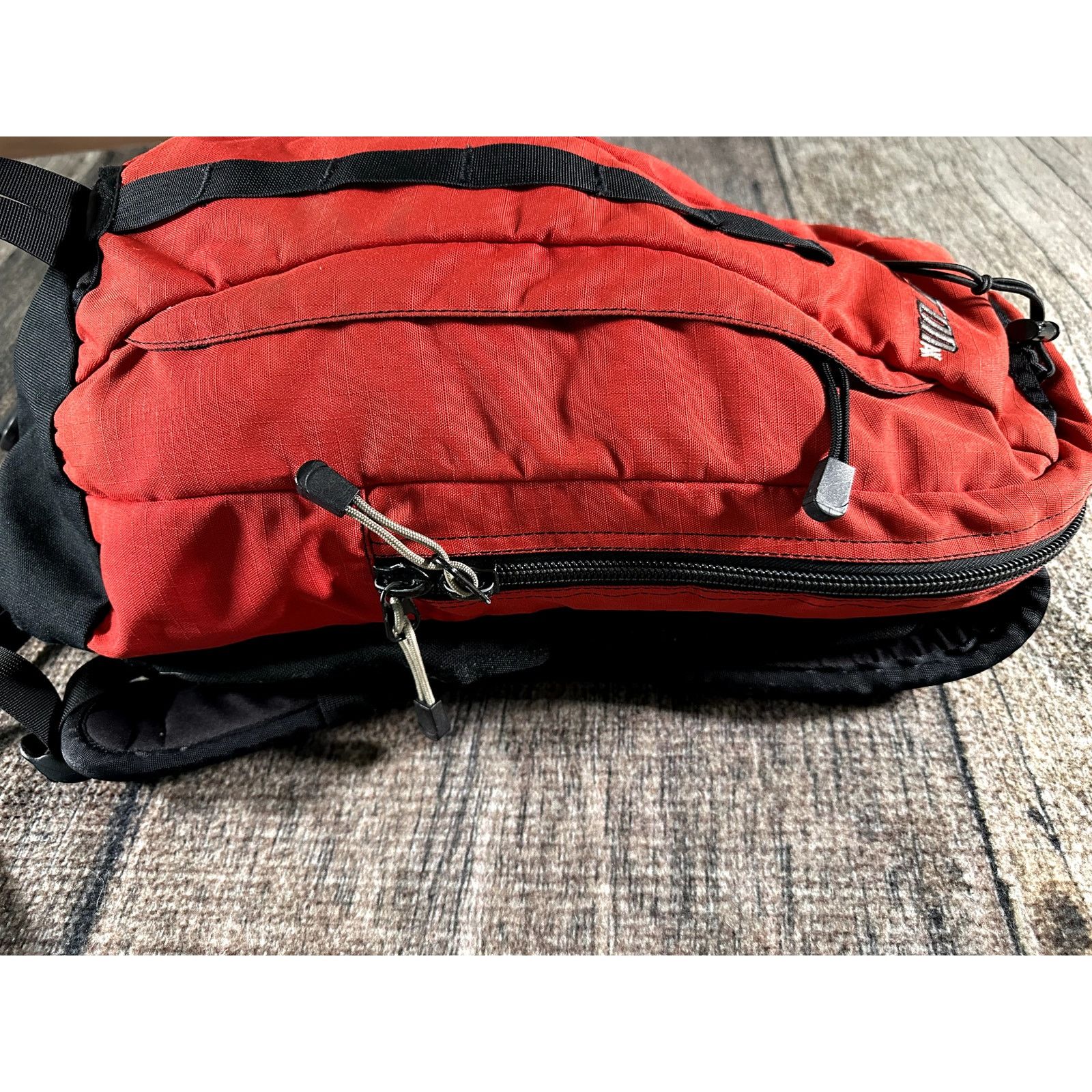 Burton Vtg Burton AK 457 Snowbaord Backpack Red/Black Front-Straps Size ONE SIZE - 9 Thumbnail