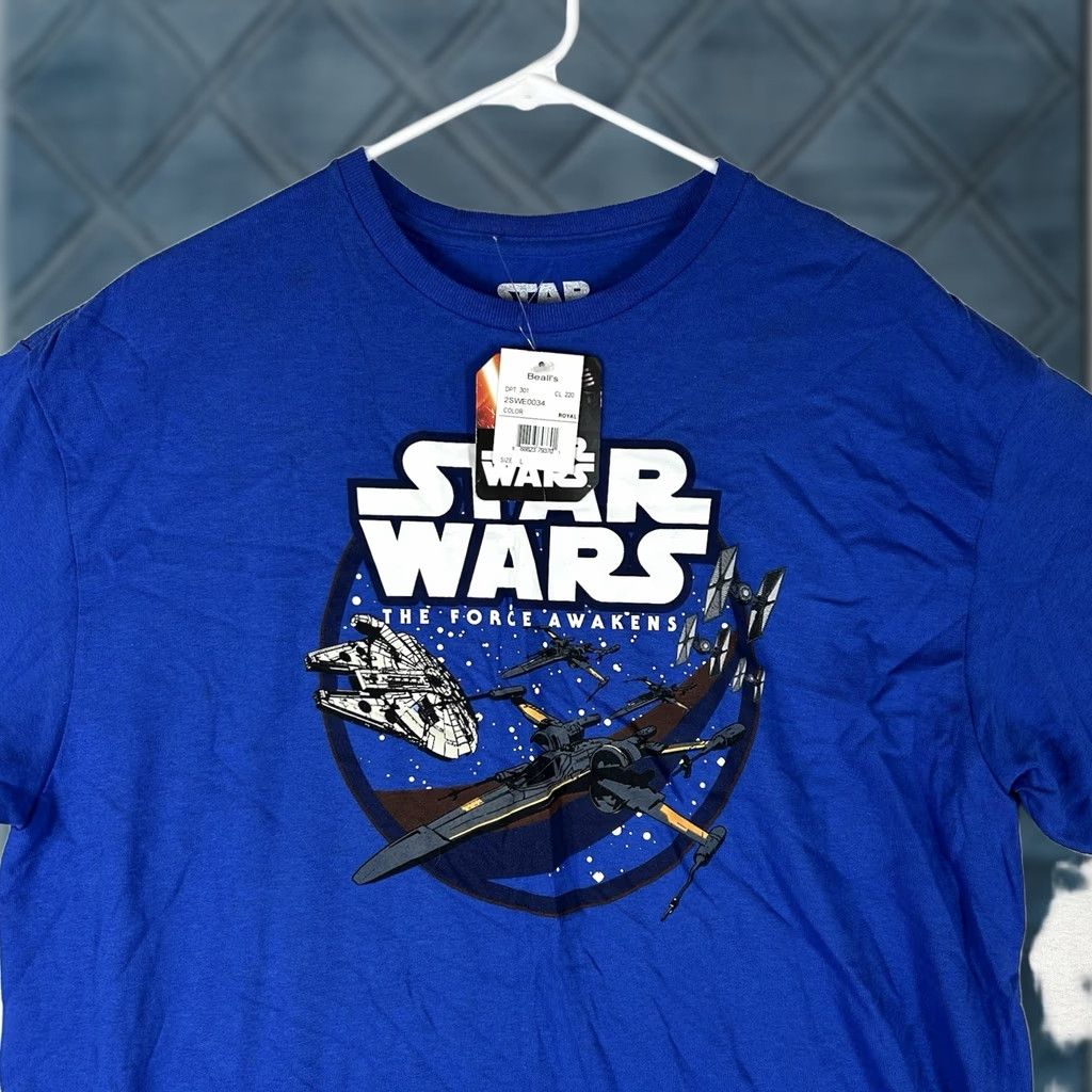 Disney VINTAGE Star Wars NEW The Force Awakens Galaxy T-Shirt Mens Large Blue Graphic Print NWT Size US L / EU 52-54 / 3 - 1 Thumbnail