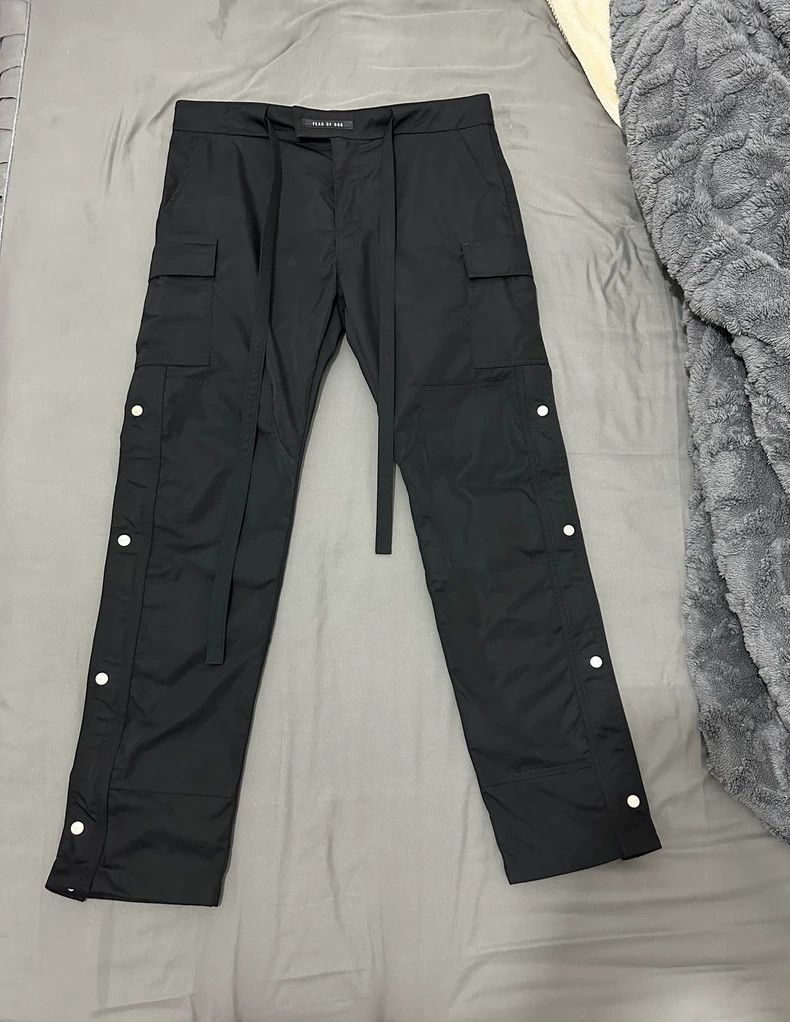 Fear of God Fear of God 6th Cargo Pants Black Size US 29 - 1 Thumbnail