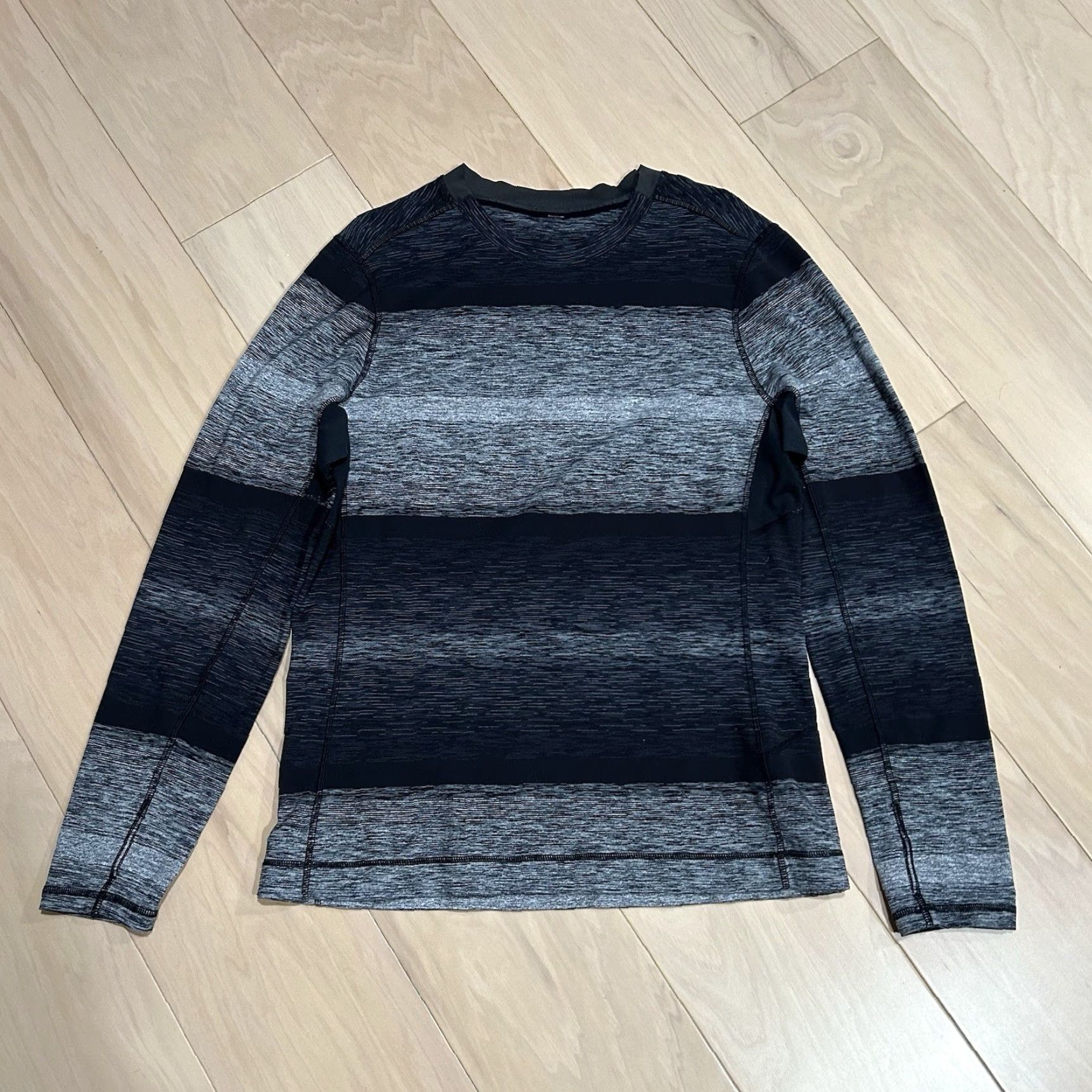 Lululemon Lululemon Core Crew Rulu Shirt Long Sleeve Men L Gray Striped Athletic Shirt Size US L / EU 52-54 / 3 - 2 Thumbnail