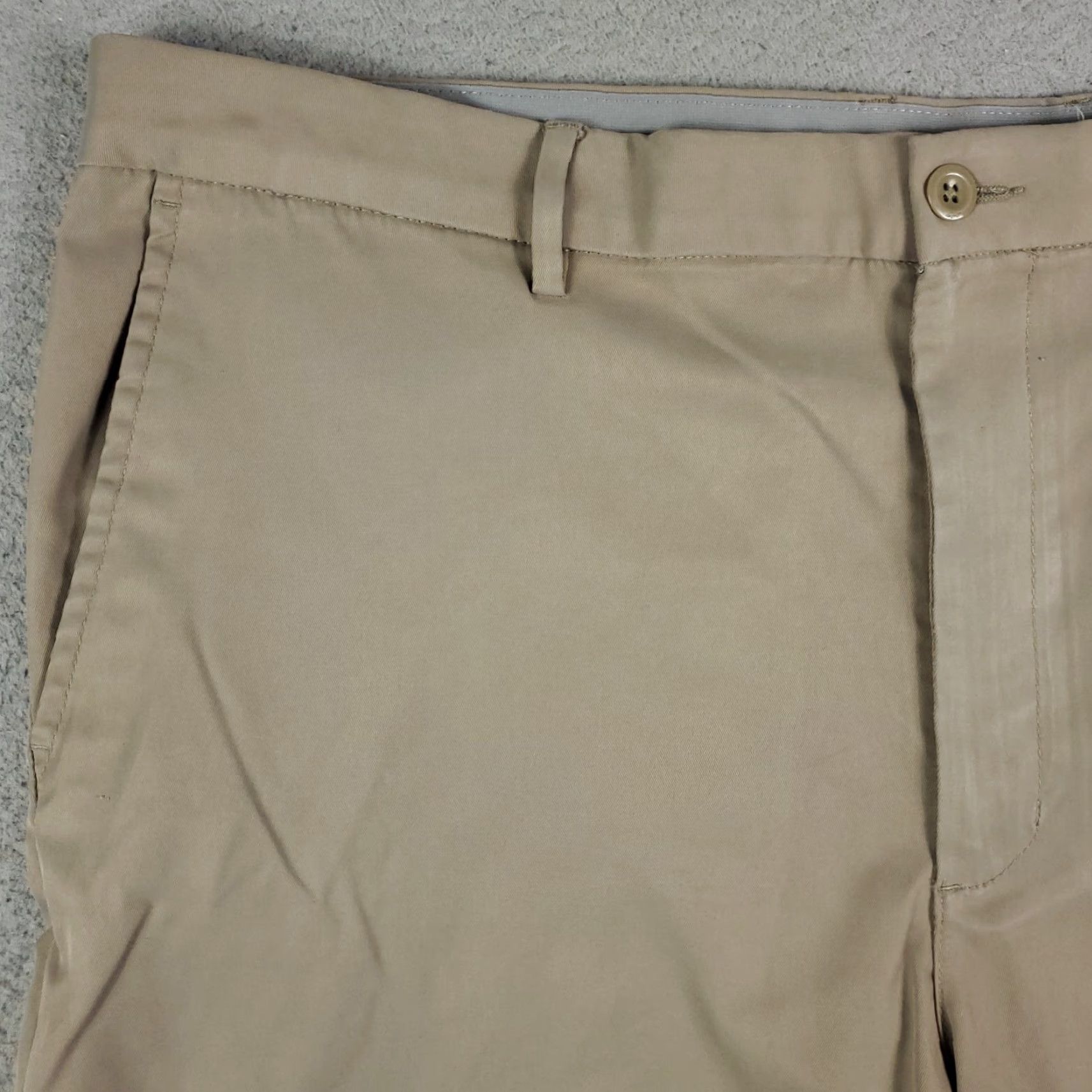 Vintage Greg Norman Mens Chino Shorts 40 Beige Flat Front Belt Loops Pockets Logo 40 in Waist Regular Size US 40 / EU 56 - 2 Thumbnail