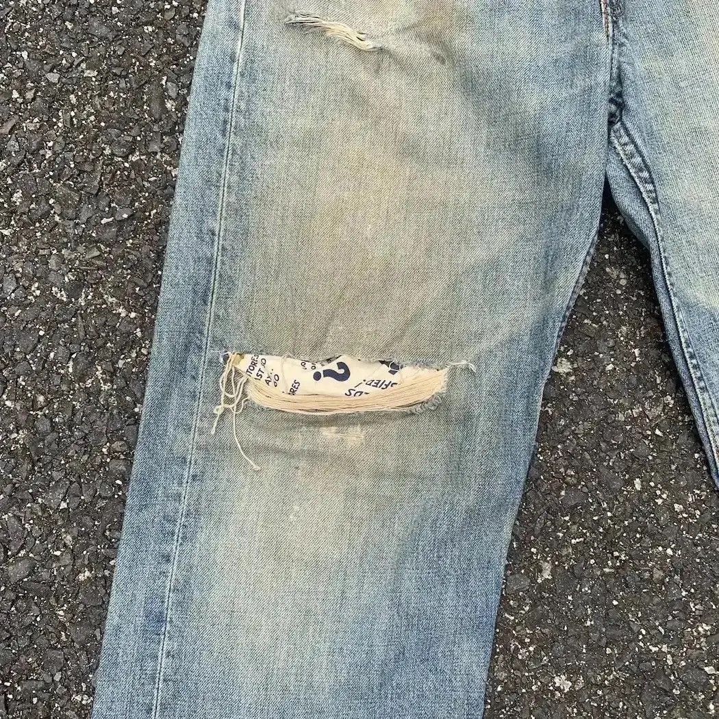 Levi's 1990’s Vtg Levi’s Jeans 32x32 SunFaded DistressedDenim Pants Size US 32 / EU 48 - 4 Thumbnail