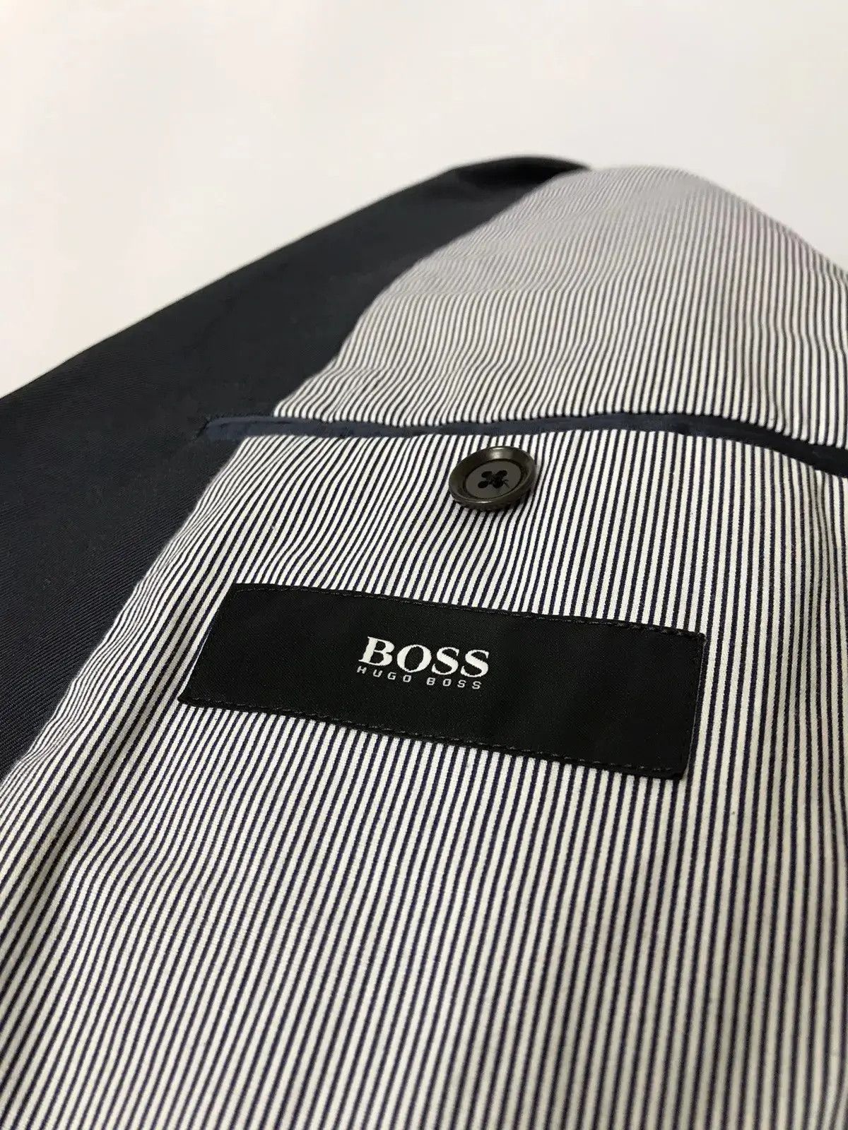 Designer × Hugo Boss Hugo Boss luxury men’s blazer Size 40R - 4 Thumbnail