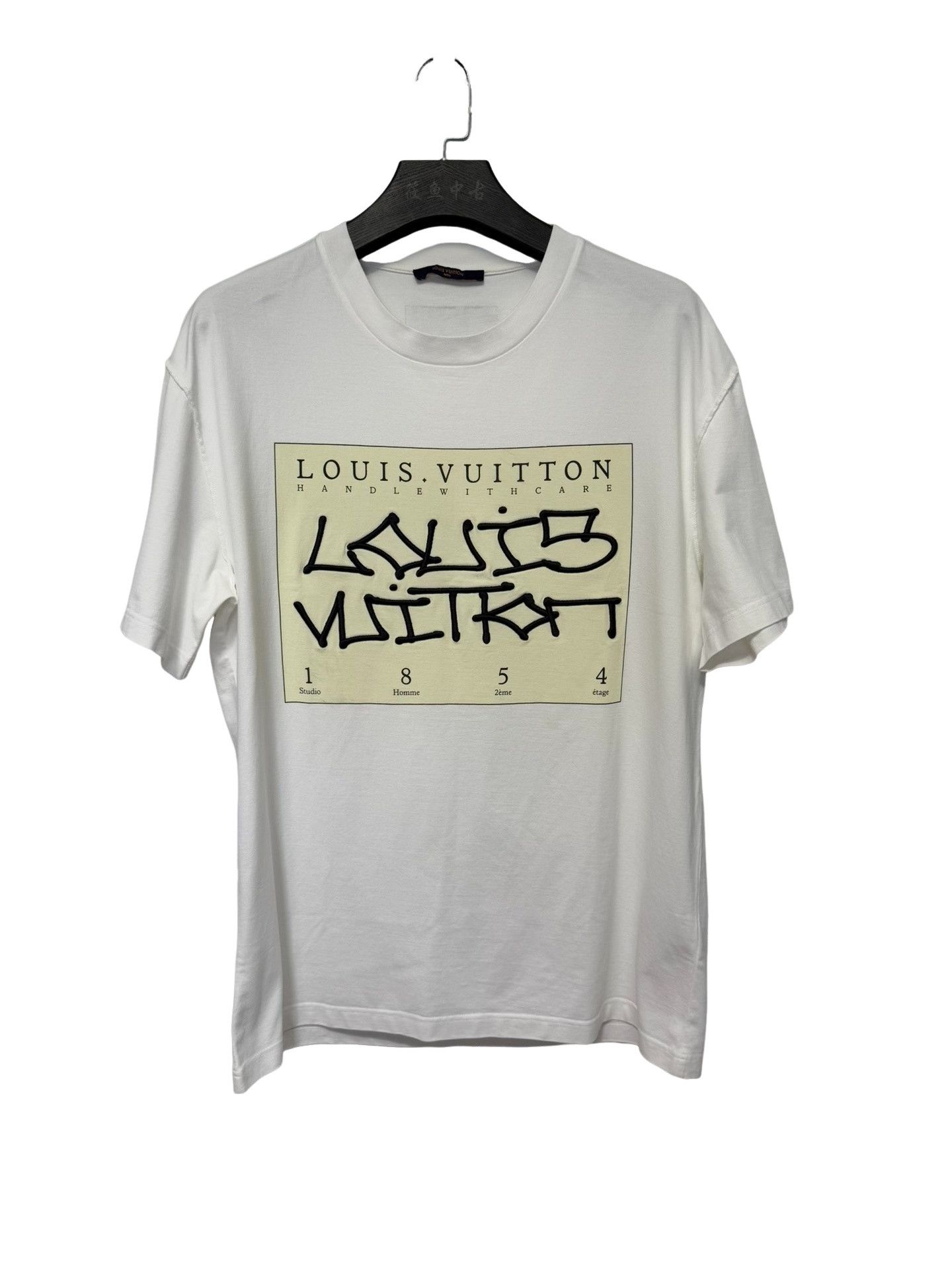 Louis Vuitton Louis Vuitton Handle With Care T-Shirt Size XXL Size US XXL / EU 58 / 5 - 1 Thumbnail