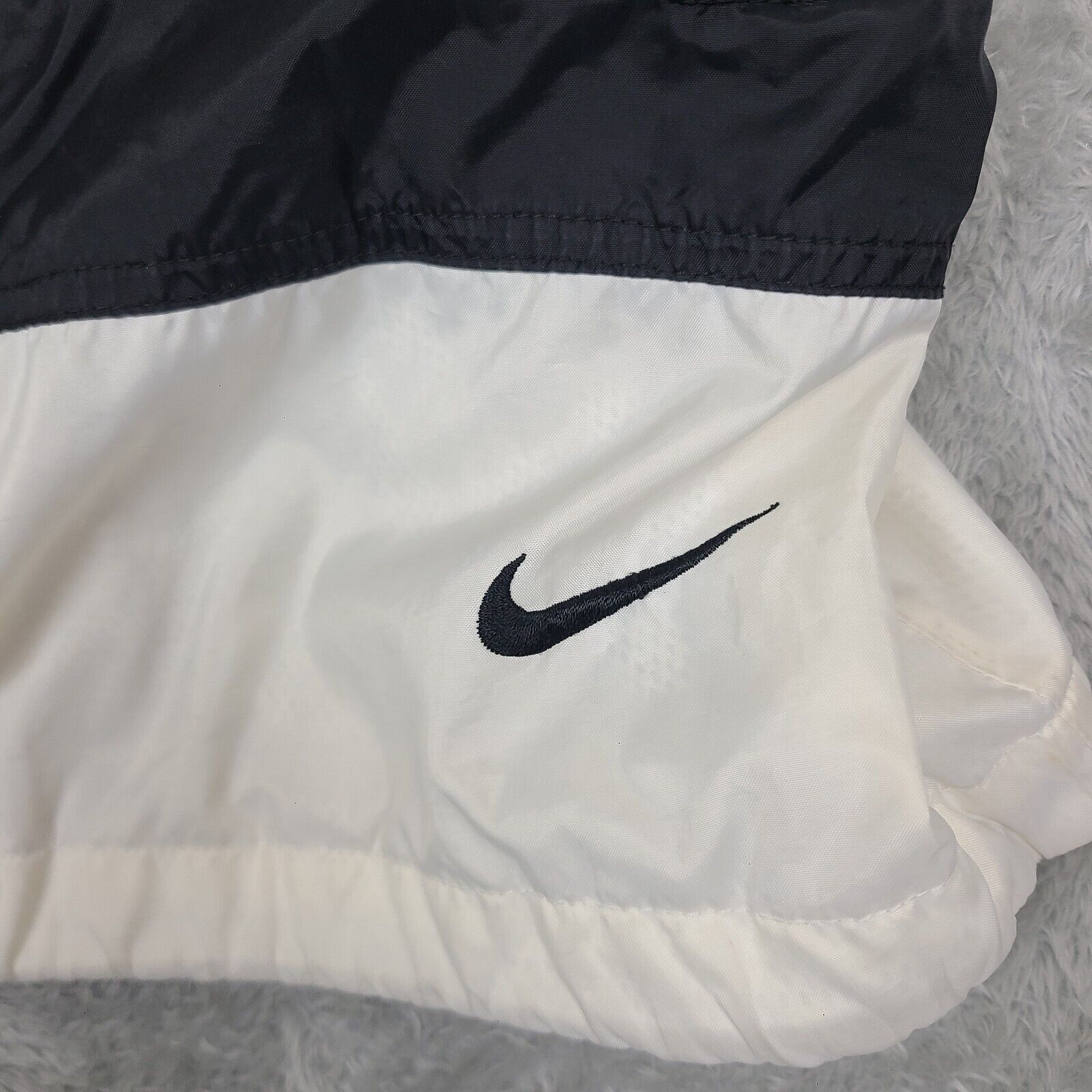 Nike Vtg 90's Nike Nylon Jacket Jogger Windbreaker Mens Large Ten Size US L / EU 52-54 / 3 - 10 Thumbnail