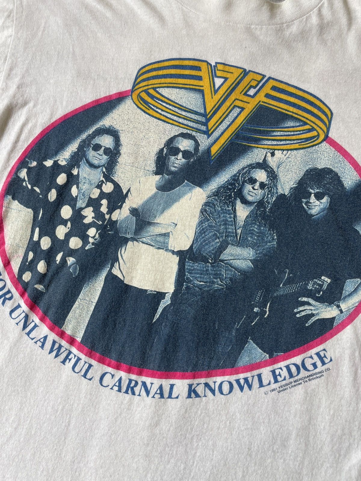 Band Tees 1991 VAN HALEN POUNDCAKE GRAPHIC SHIRT Size US XL / EU 56 / 4 - 7 Thumbnail