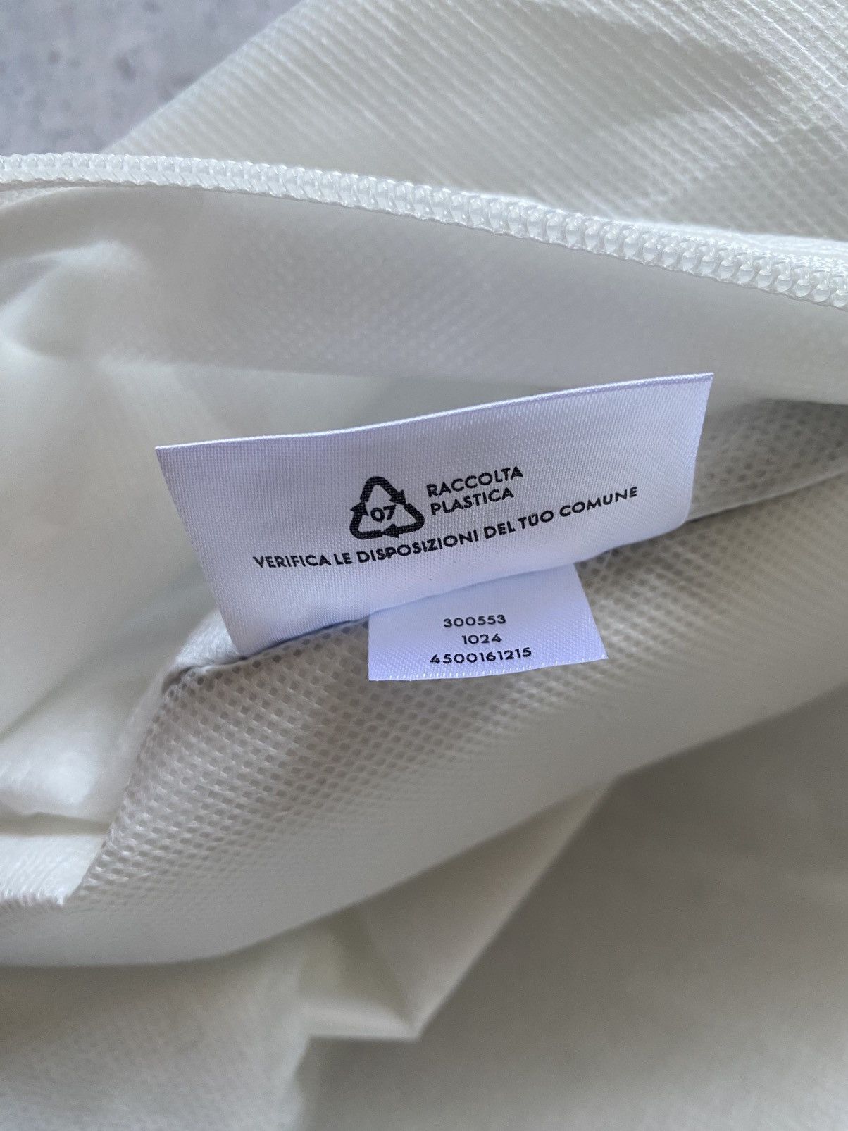 Moncler Moncler Dust Proof Garment Bag Travel Carrier Cover New Size ONE SIZE - 16 Thumbnail