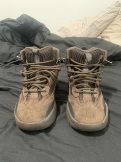 Yeezy desert boot season sales 7 taupe