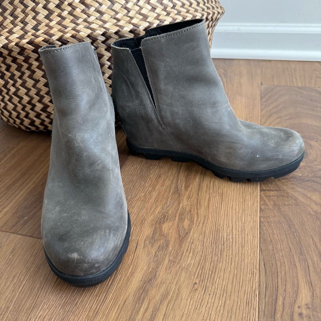 SOREL Sorel Women's Joan of Arctic Wedge II Zip Boots Quarry 8.5 Size US 8.5 / IT 38.5 - 2 Thumbnail