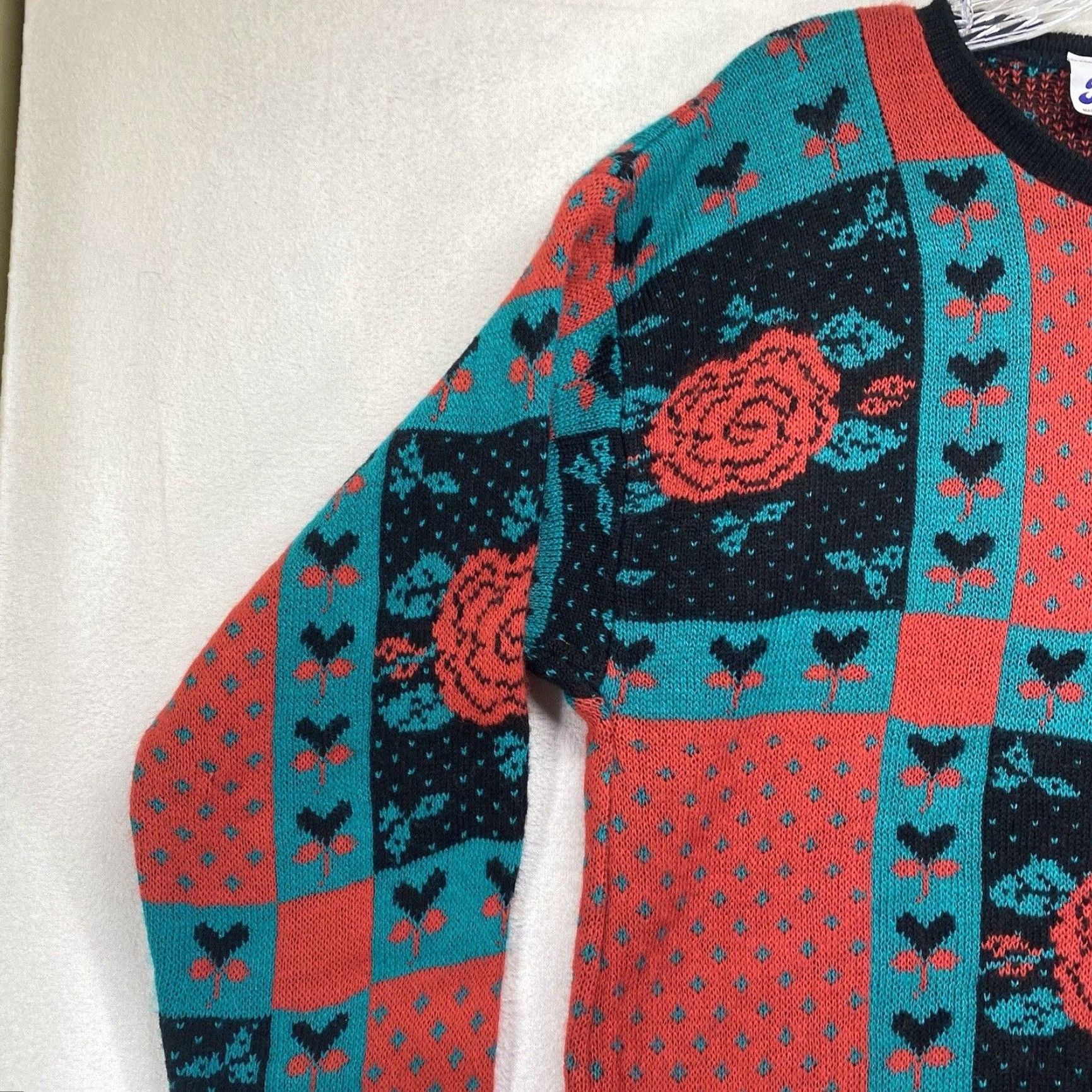 Vintage VINTAGE Rob Rich Women's Sweater Floral Roses 1980s Oversized Acrylic Casual Medium EUC Size M / US 6-8 / IT 42-44 - 5 Thumbnail