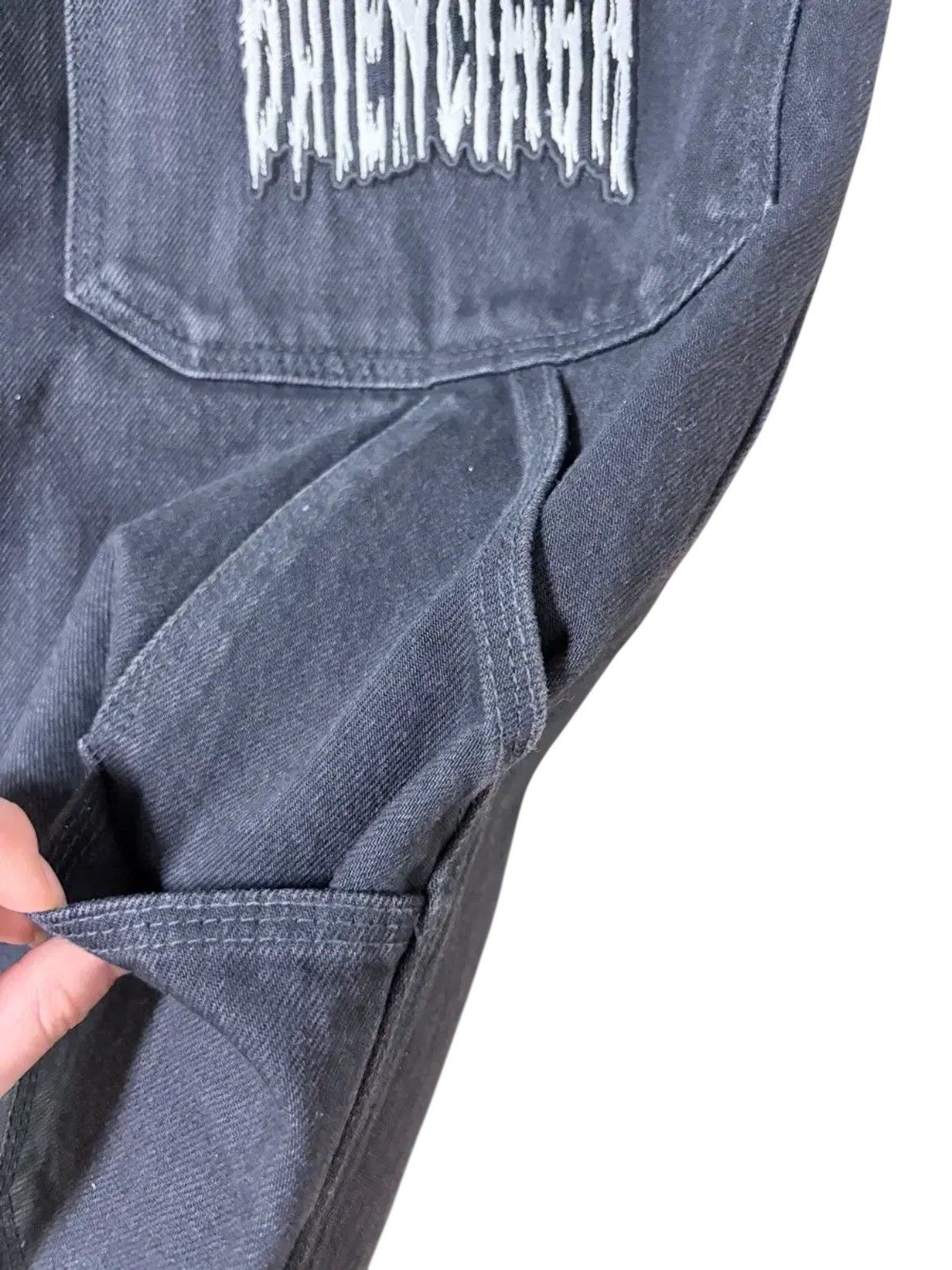 Balenciaga Balenciaga Two Tone Barcode Short Size US 30 / EU 46 - 7 Thumbnail