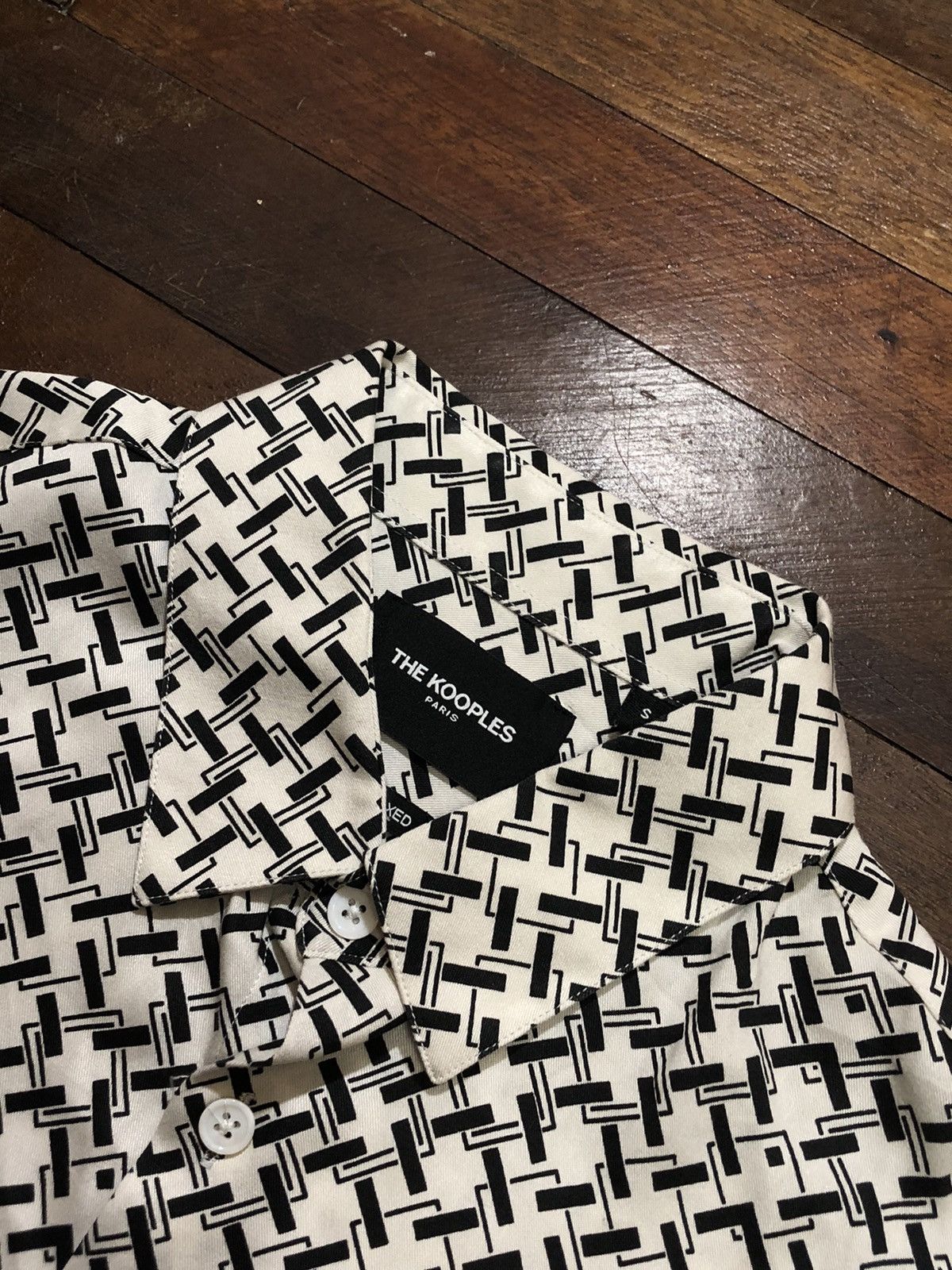 Designer × Japanese Brand × The Kooples Men’s The Kooples Paris Full Print Art Viscose Shirt Up Size US S / EU 44-46 / 1 - 7 Thumbnail