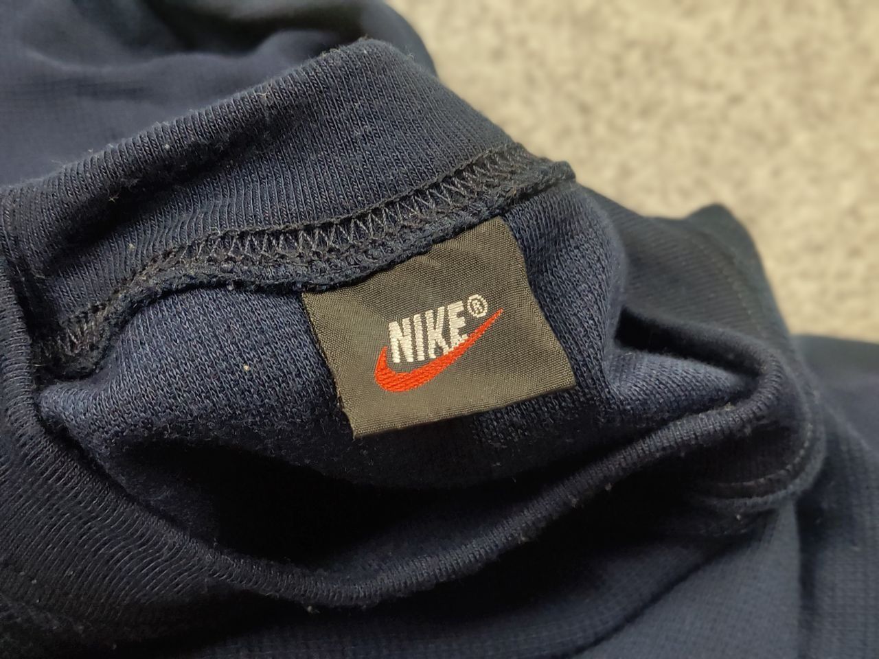 Nike Vintage 90's Nike Logo Navy blue Long sleeve Sweatshirt Size US M / EU 48-50 / 2 - 12 Thumbnail