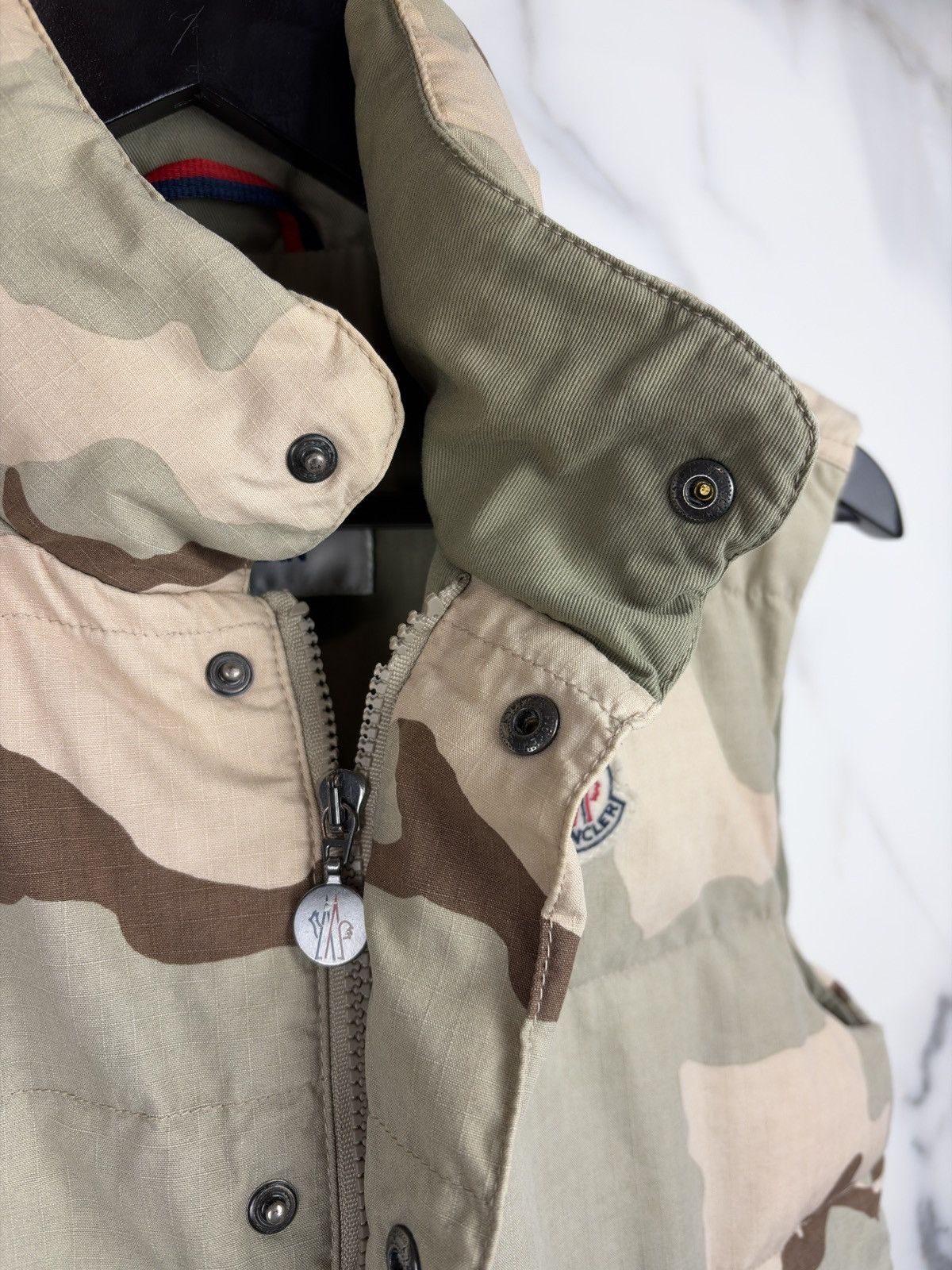 Junya Watanabe × Moncler AW06 Junya Watanabe Moncler Patch Camo Down Puffer Vest Size US S / EU 44-46 / 1 - 7 Thumbnail