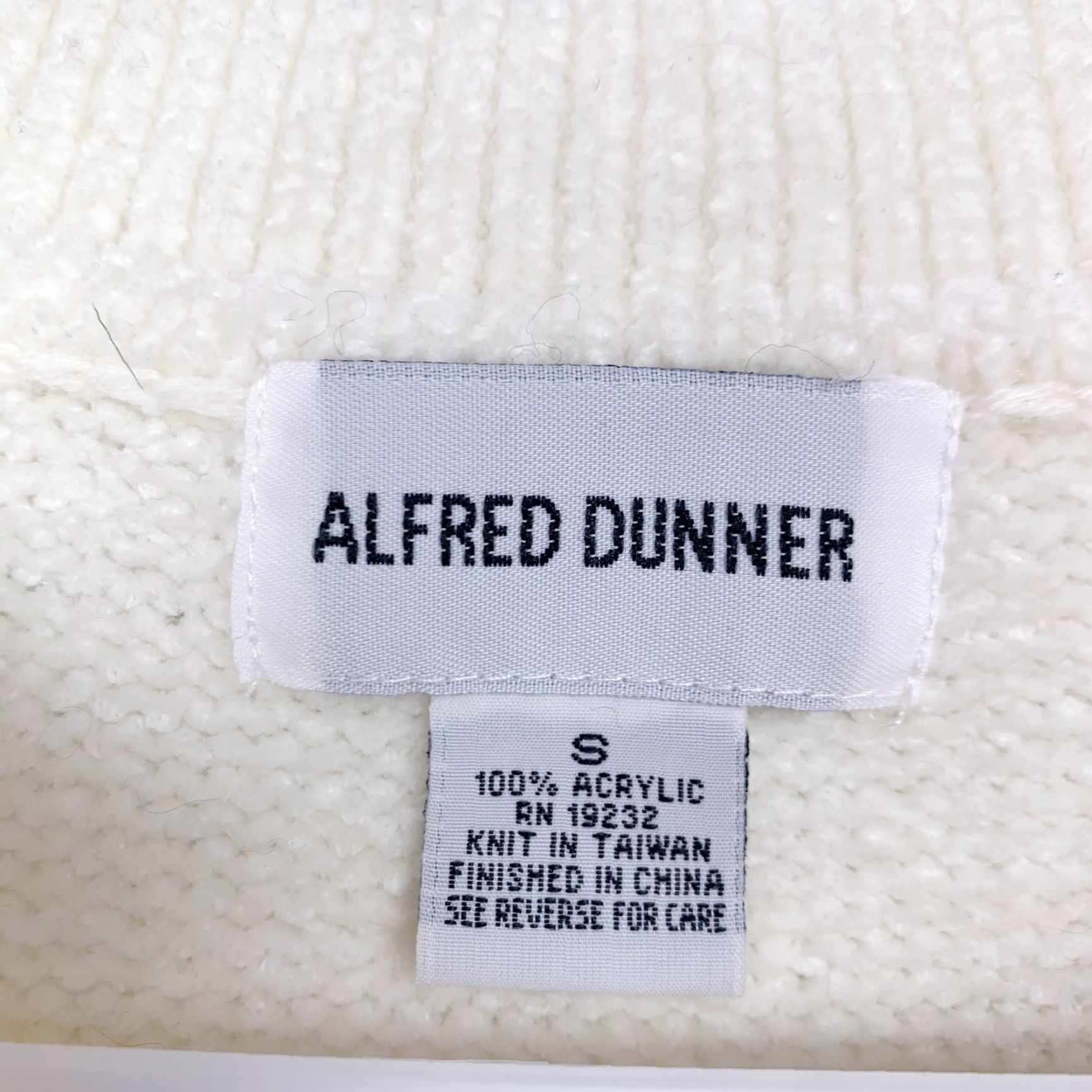 Vintage Vintage Alfred Dunner Quarter Zip Floral Pastel Chenille Sweater Womens S Size S / US 4 / IT 40 - 2 Thumbnail