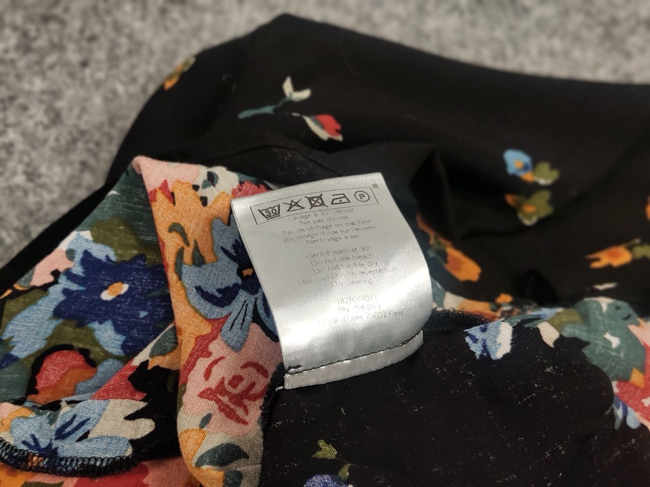 Sezane Sezane Paris design Flowers Pattern Viskoze Blouse Cardigan Size XS / US 0-2 / IT 36-38 - 18 Thumbnail