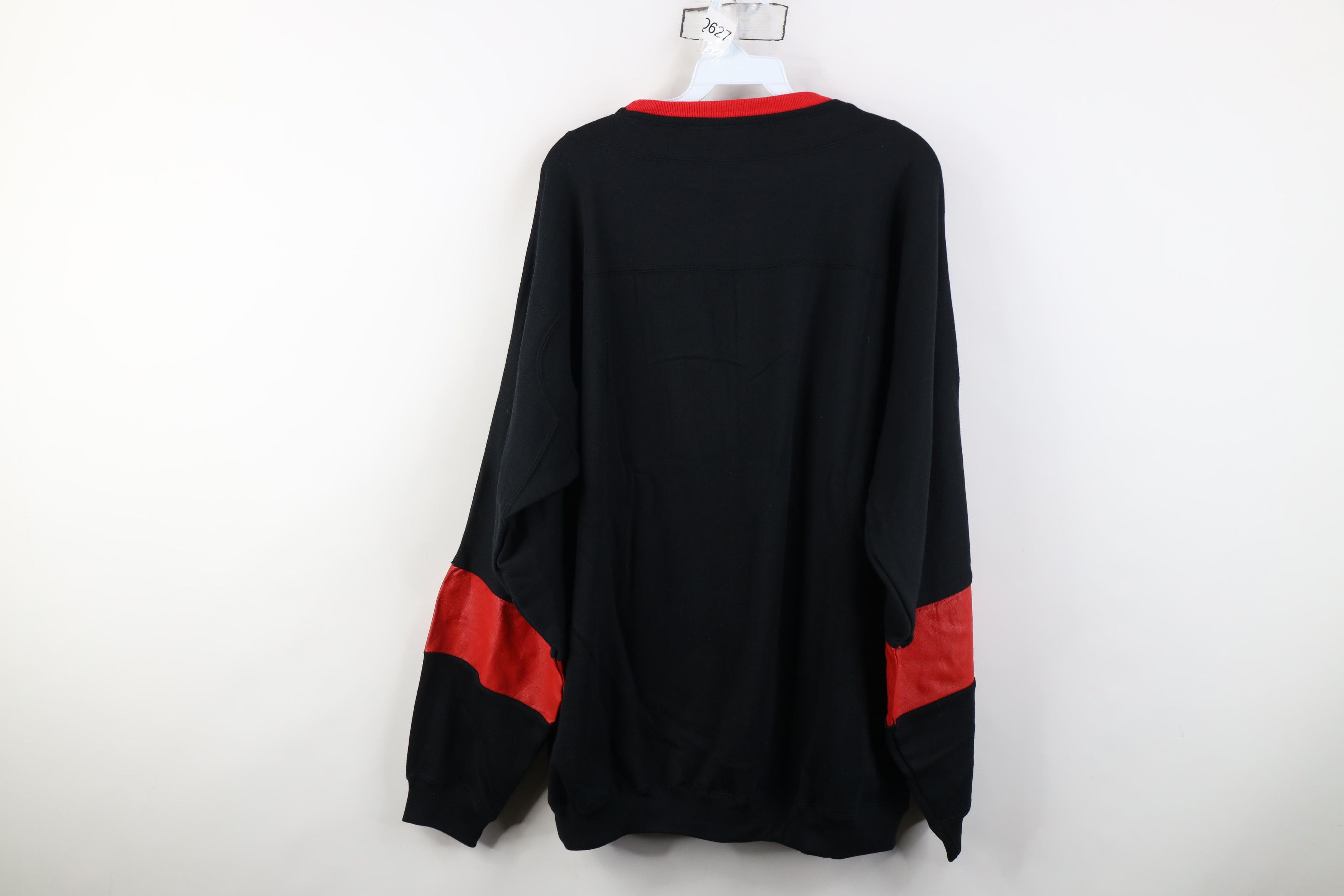 Vintage Deadstock Vintage 90s Streetwear Leather Bullseye Sweatshirt Size US XL / EU 56 / 4 - 13 Thumbnail