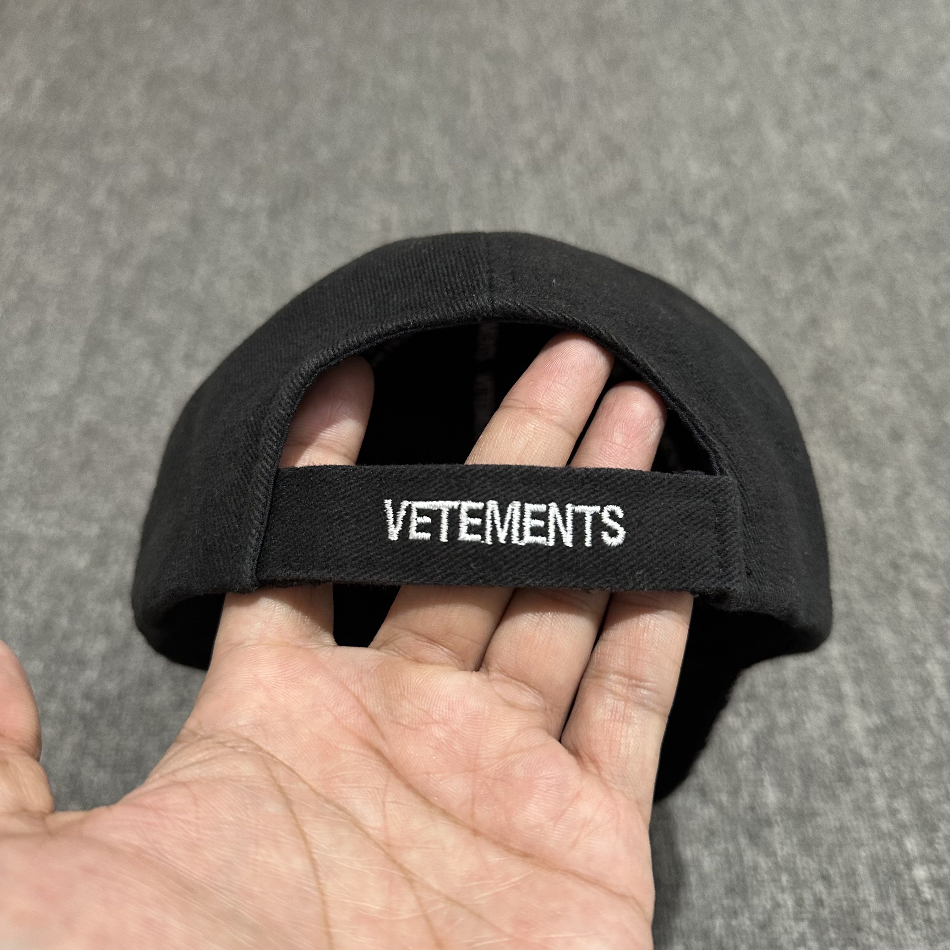 Vetements Vetements“Error 404”Hat in Black | Grailed