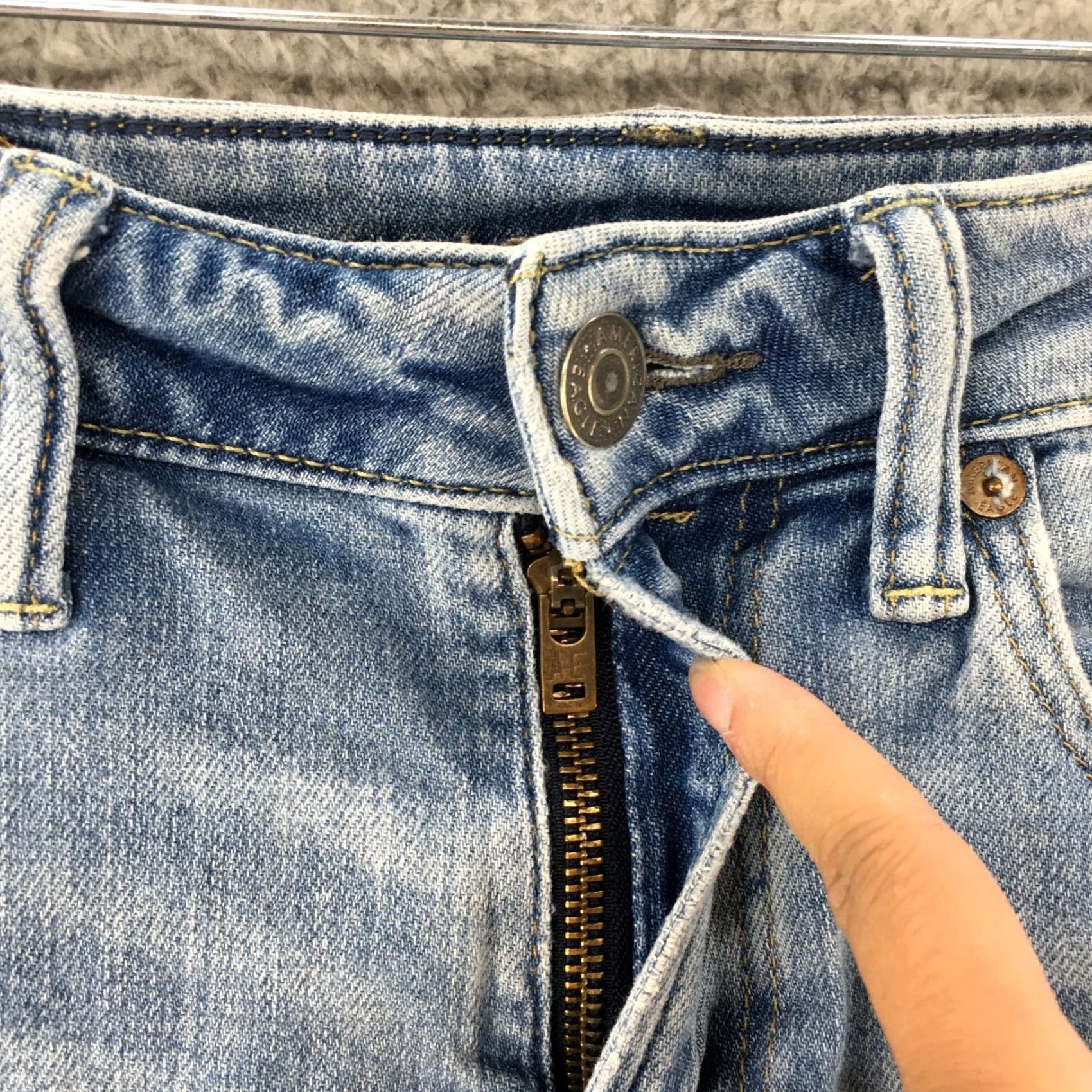 American Eagle Outfitters American Eagle Outfitters Jeans Mens Skinny Blue 28x28 5 Pockets Button Size US 28 / EU 44 - 4 Thumbnail