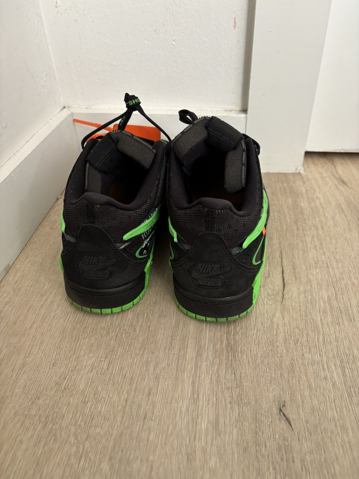 Nike × Off-White Off-White x Nike Air Rubber Dunk 'Green Strike" Size US 12 / EU 45 - 4 Thumbnail