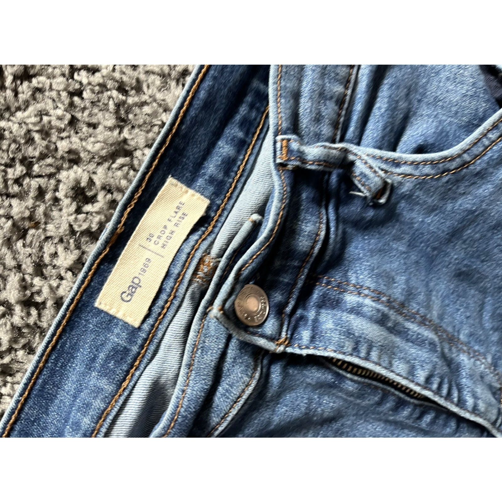 Gap Gap Jeans Cropped High-Rise Crop Flare Medium Wash Sz 30 Women 30 Regular Blue Jeans Gap Crop Flare High-Rise Size 30" / US 8 / IT 44 - 5 Thumbnail